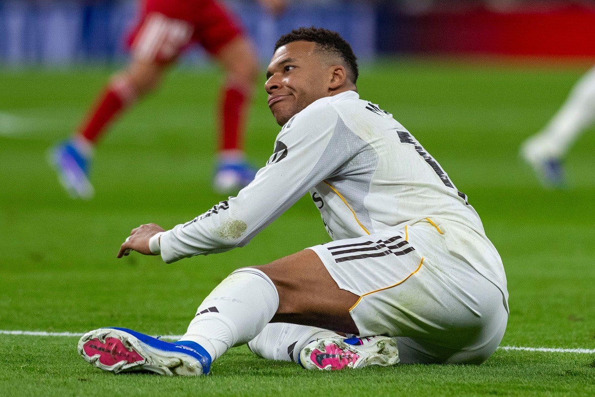 ألونسو يؤكد جاهزية مبابي لموقعة برشلونة