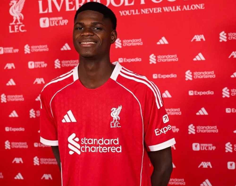 ليفربول يتعاقد مع مراهق سنغالي!