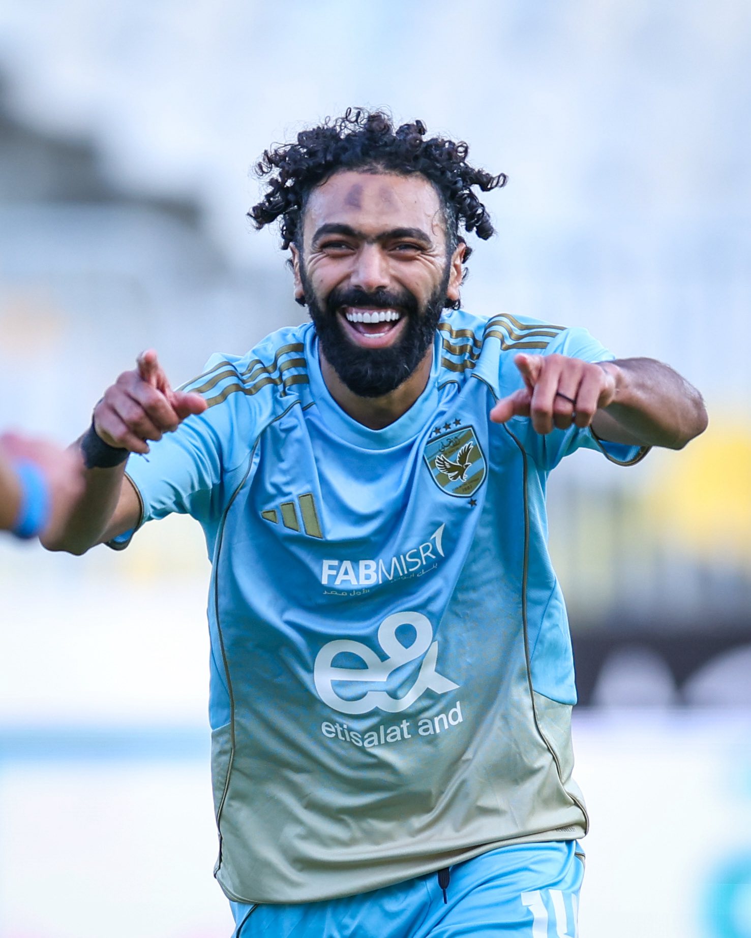 الأهلي يصعق فاركو بالأربعة.. وهزيمة مذلة لبيراميدز 