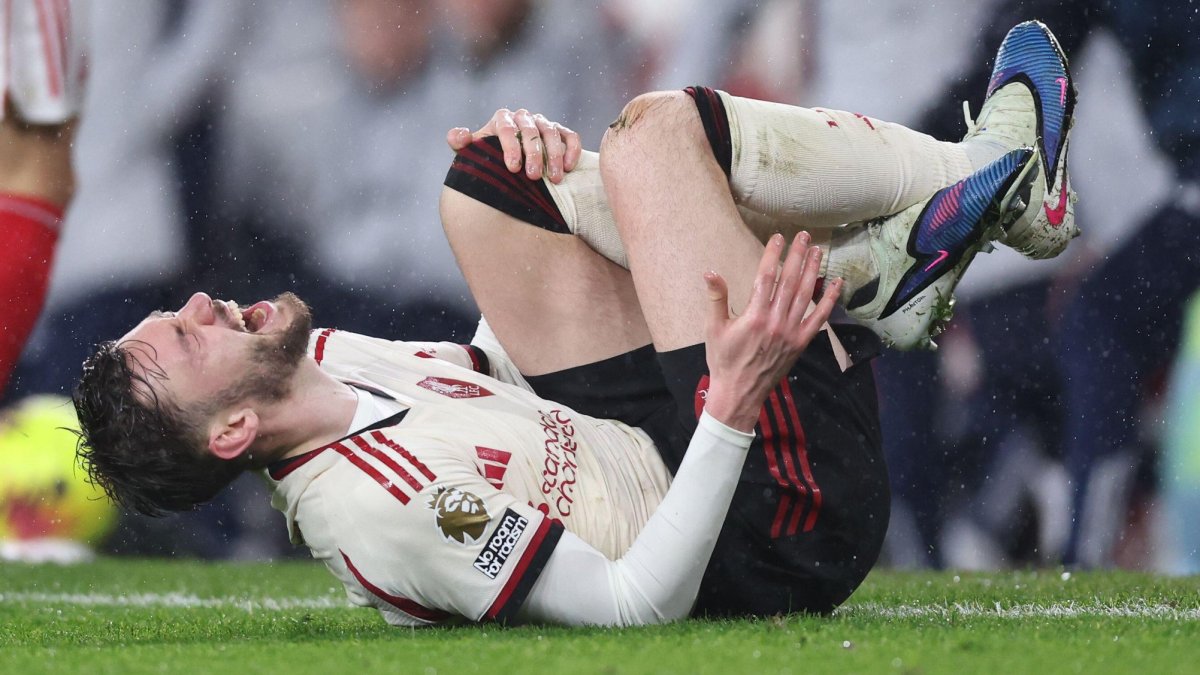  برادلي خارج حسابات ليفربول.. رسميًا