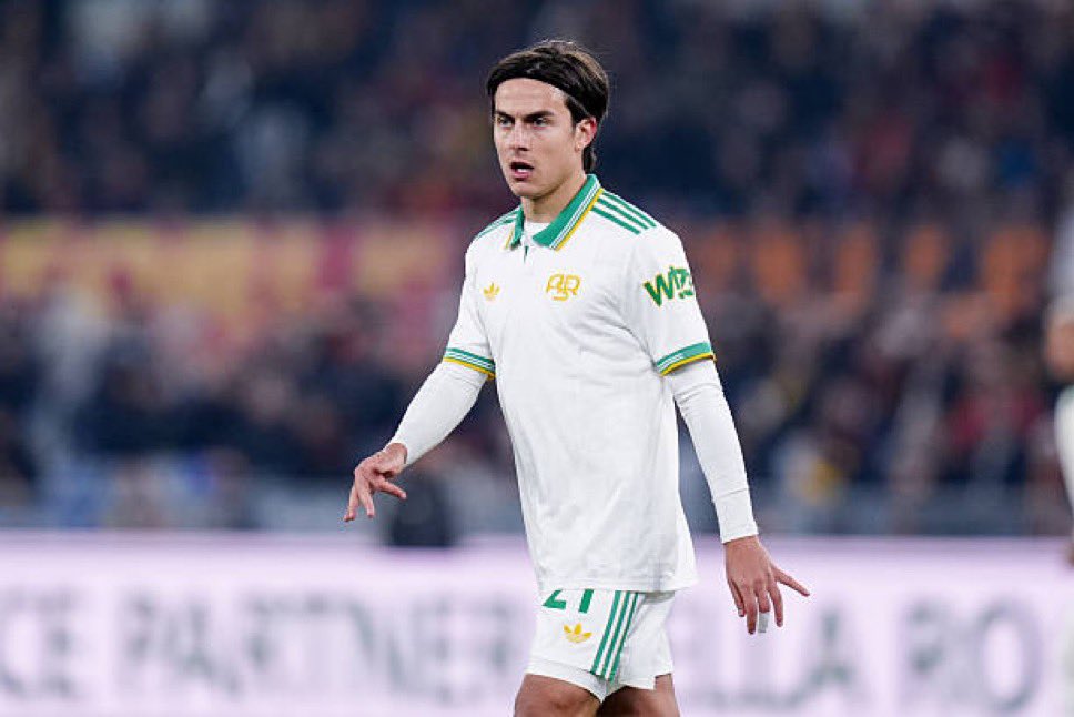 غموض مستقبل ديبالا مع روما