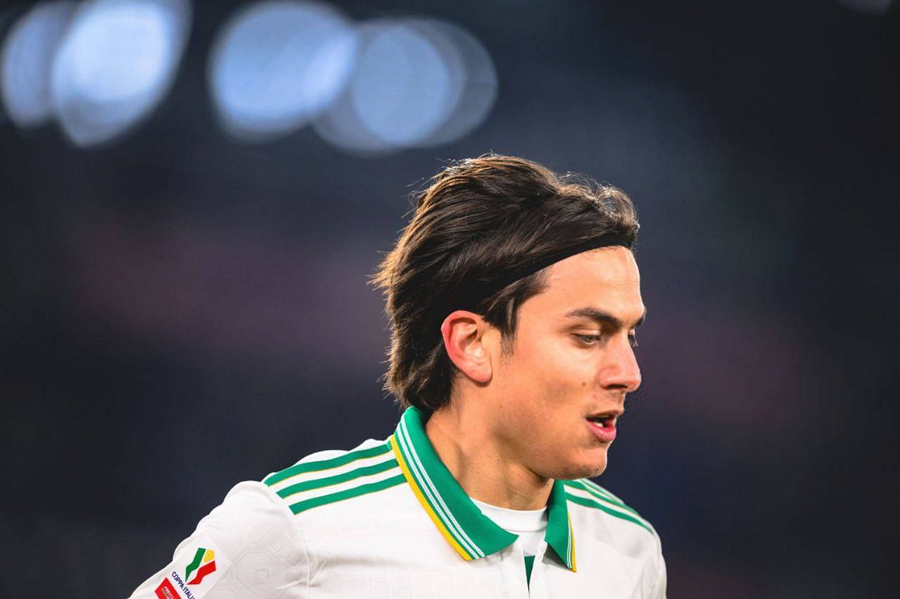 غموض مستقبل ديبالا مع روما