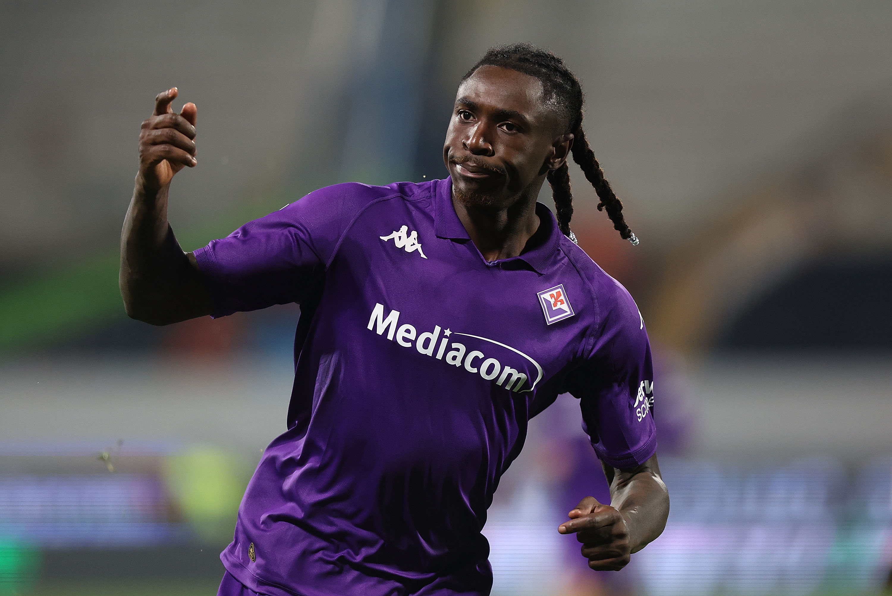 الهلال يُغري نجم فيورنتينا بعرض فلكي