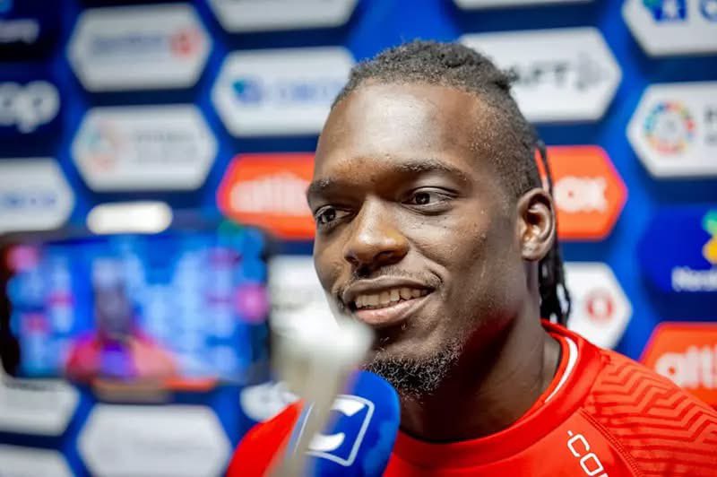 الأهلي يقترب من صفقة أوروبية