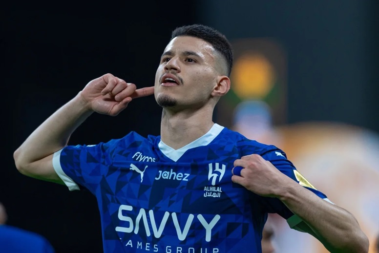 النصر يقترب من خطف نجم الهلال