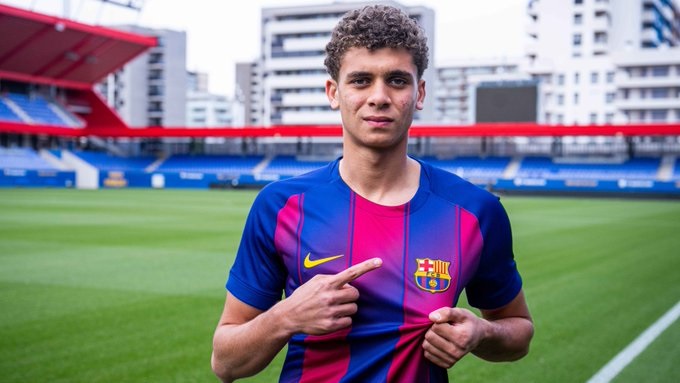 برشلونة يعلن التعاقد رسميًا مع نجم الأهلي