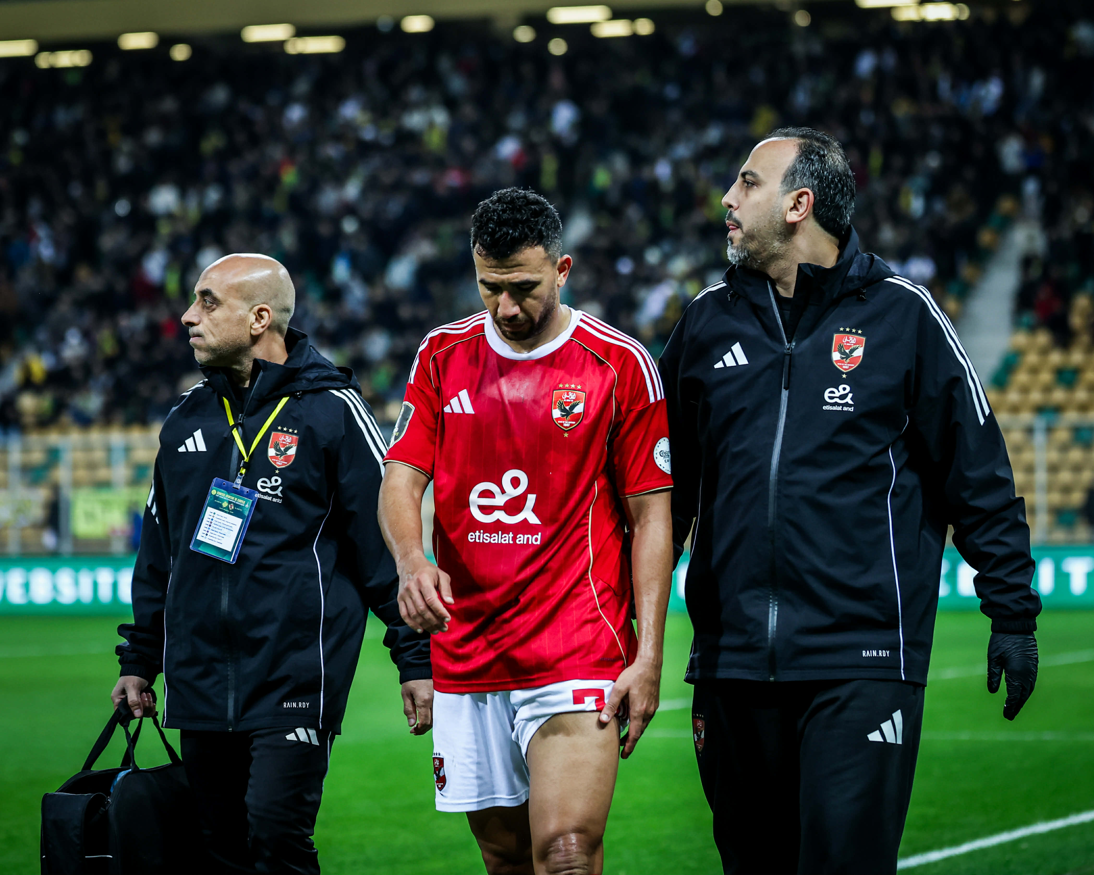 طبيب الأهلي يكشف حجم إصابة تريزيجيه