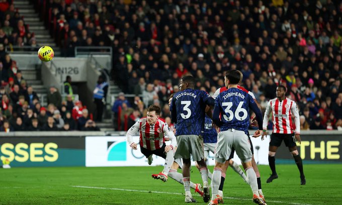 برينتفورد يعطل قطار أرسنال في البريميرليج