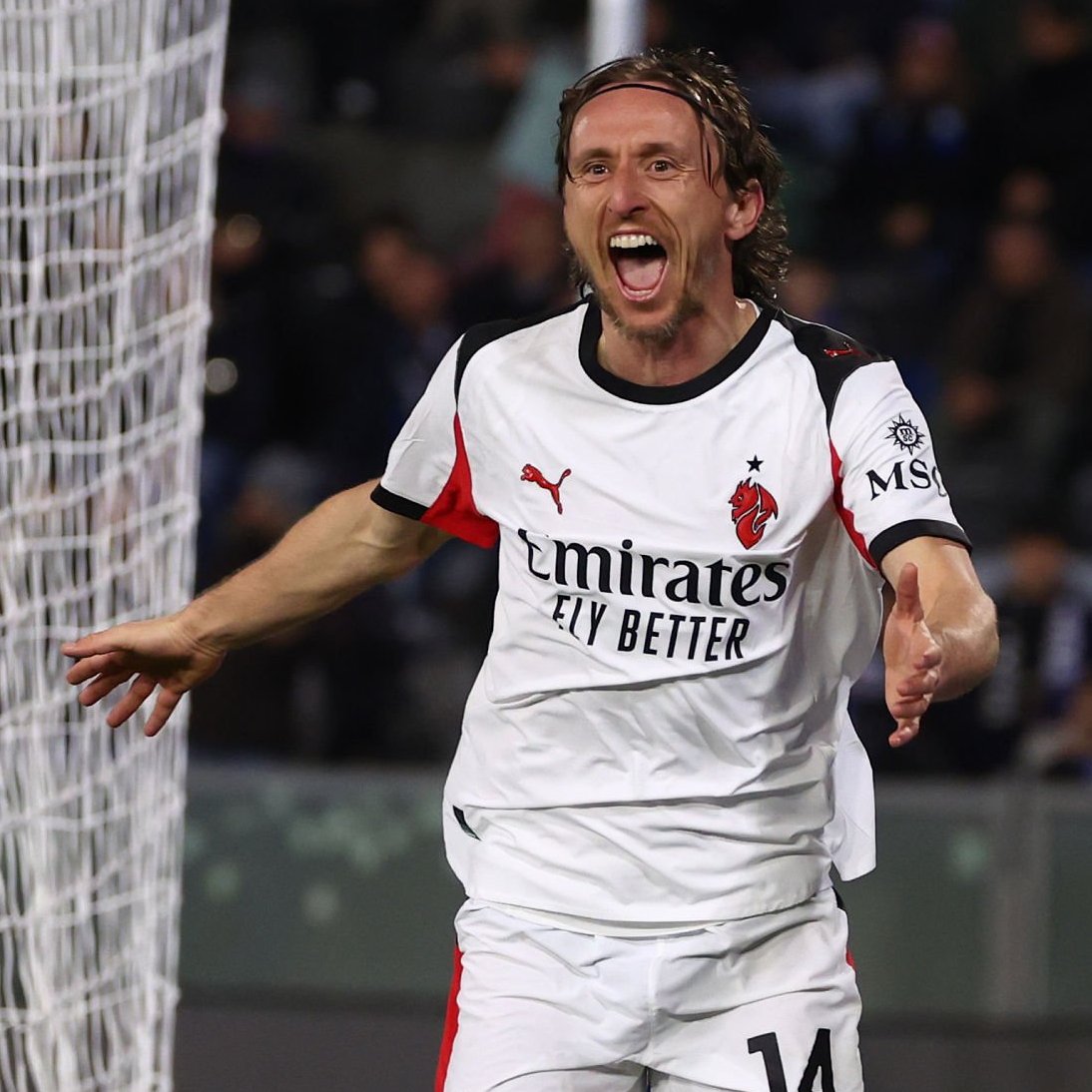 ميلان يكرر إنجازًا غائبًا منذ 33 عامًا