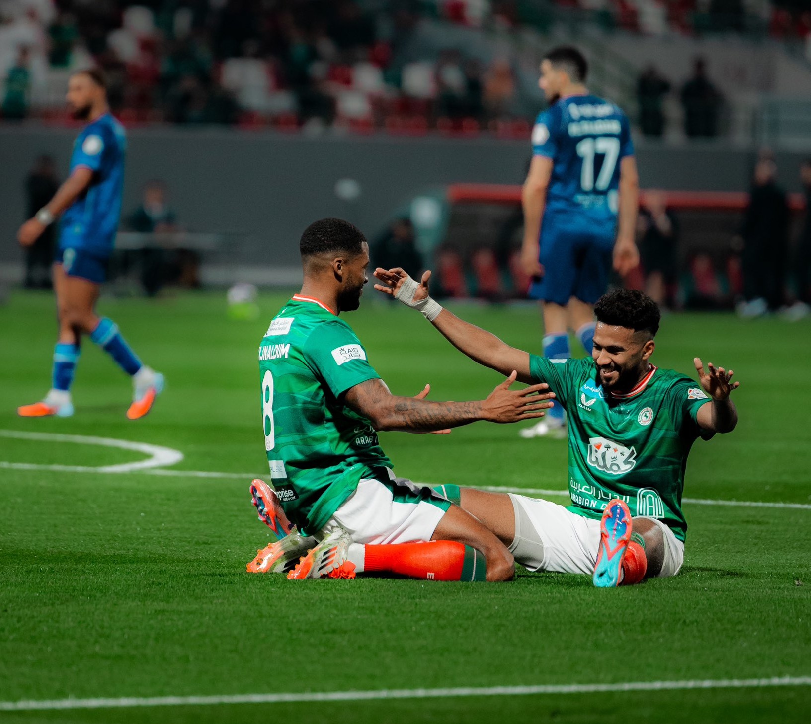 الاتفاق يحقق فوزًا مثيرًا على الفتح