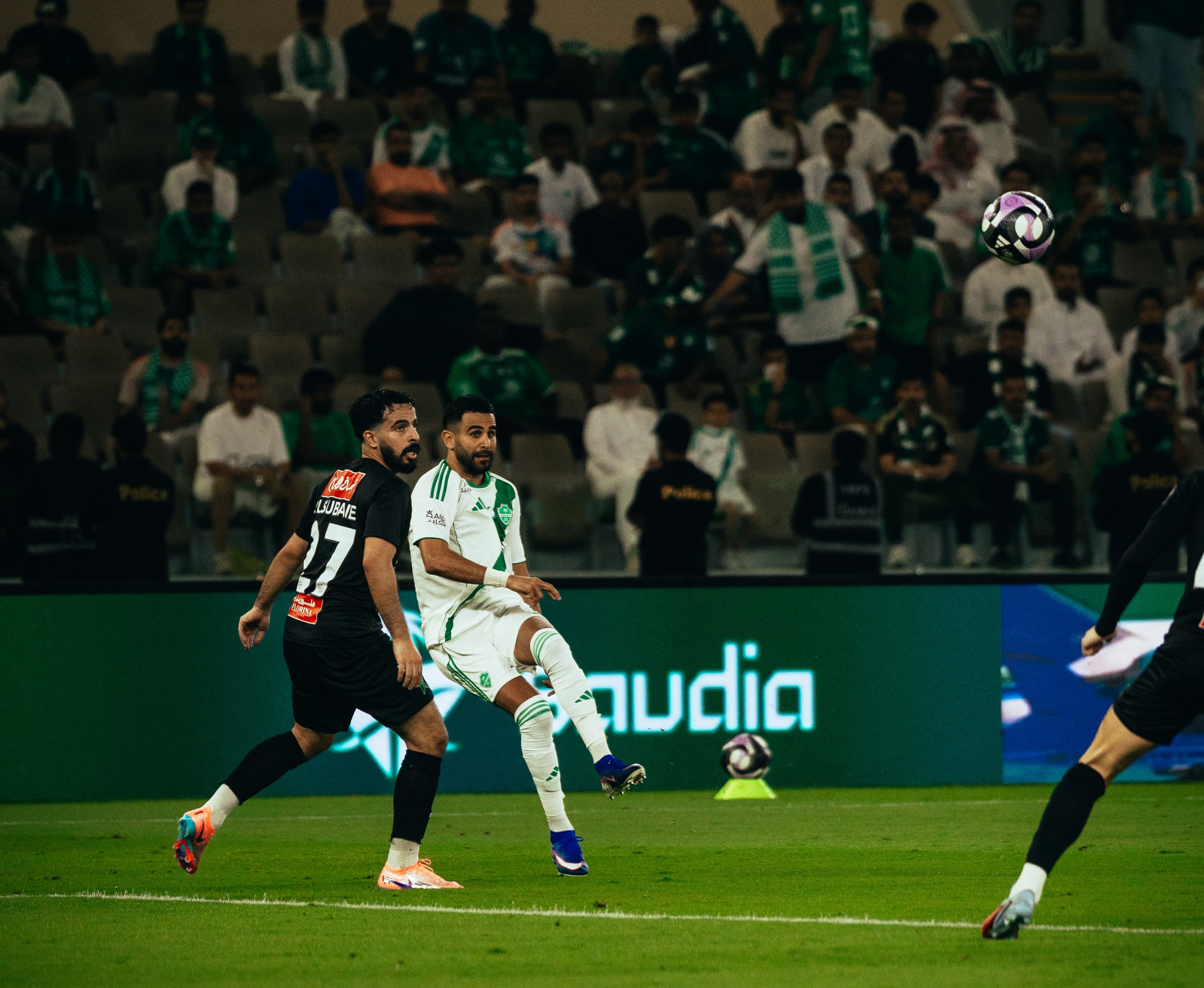  برباعية النجمة.. الأهلي يزاحم الهلال!