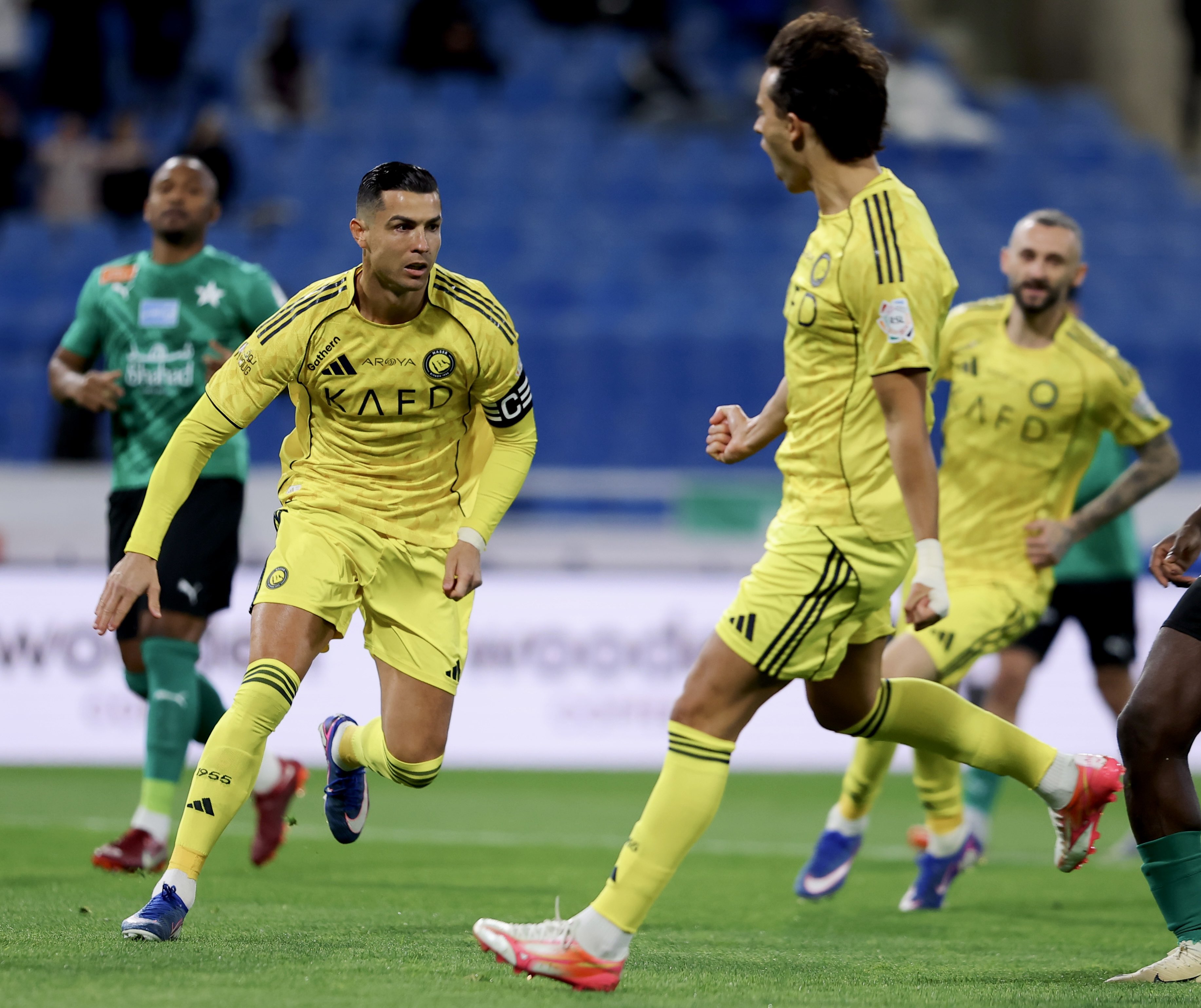 النصر يُمطر شباك النجمة ويواصل الصدارة