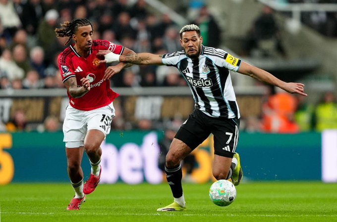 نيوكاسل يمنح كاريك أول هزيمة مع اليونايتد