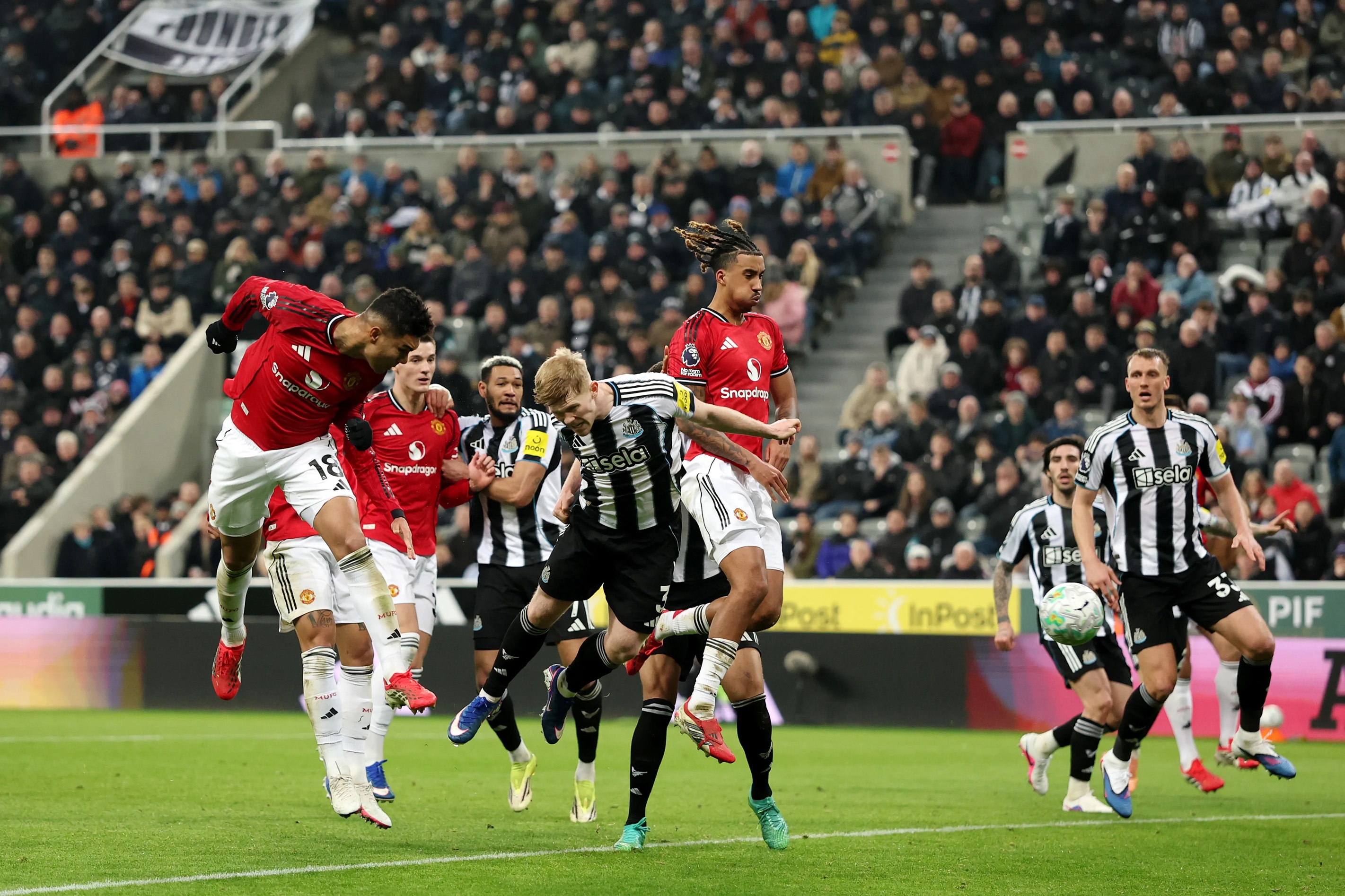 نيوكاسل يمنح كاريك أول هزيمة مع مانشستر