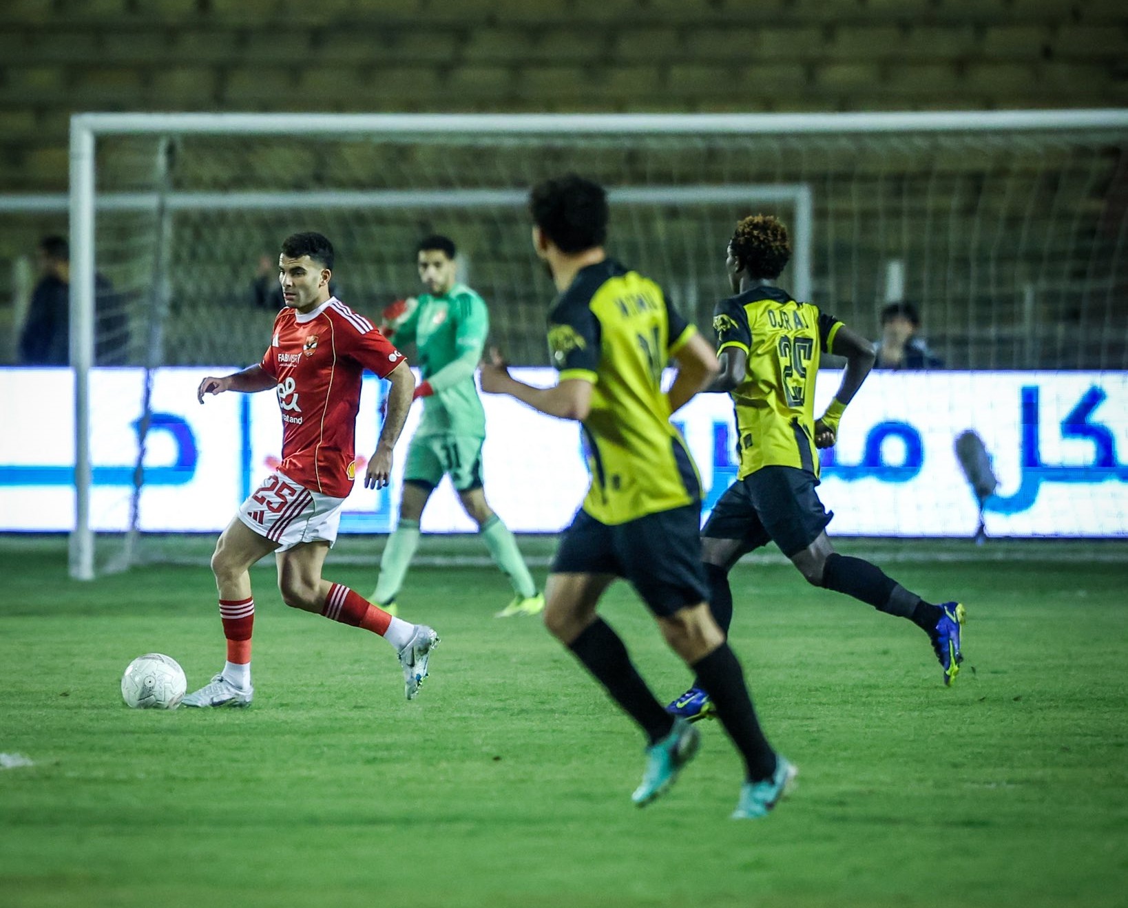 الأهلي يستعيد انتصاراته بالدوري المصري