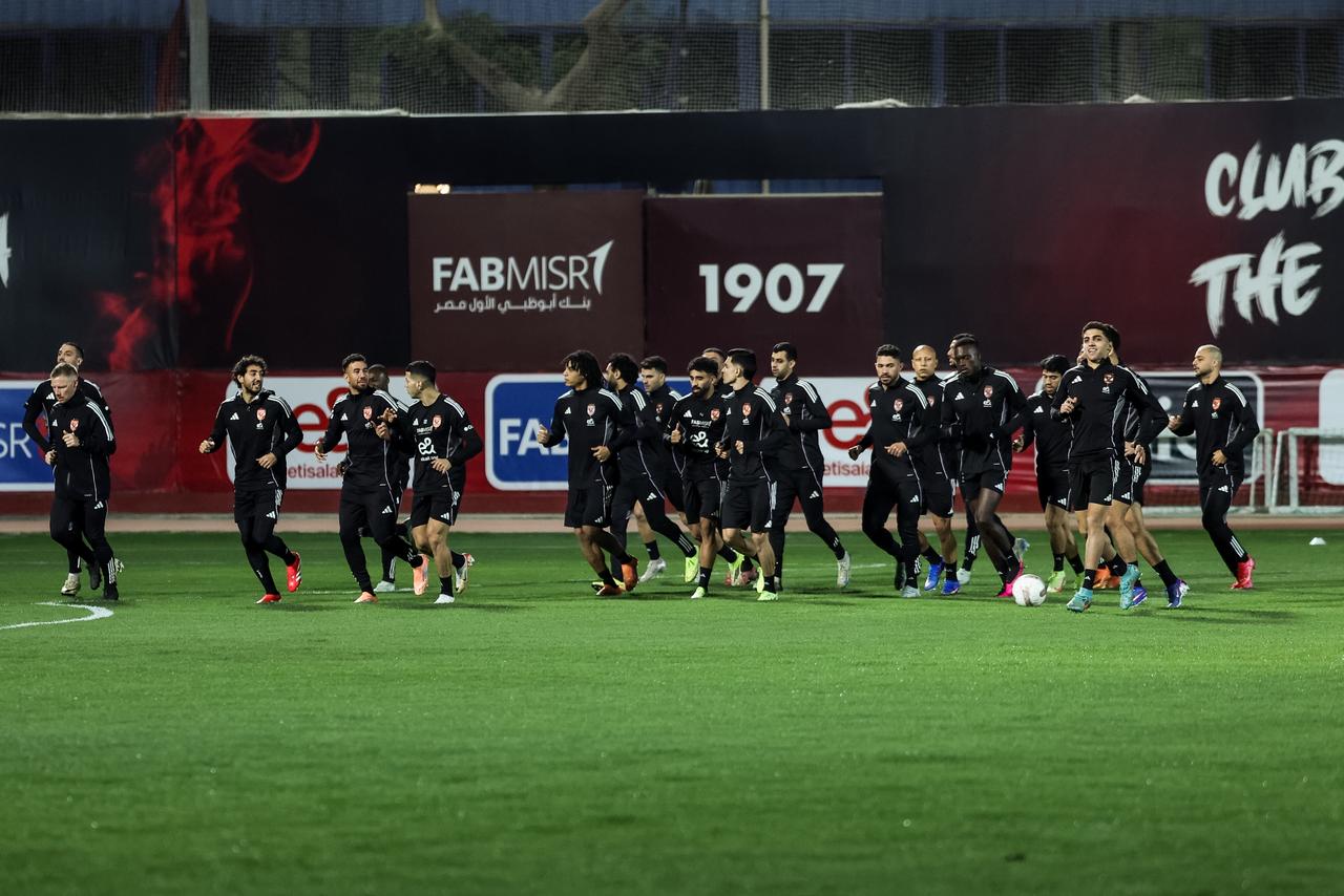 الأهلي يستأنف تحضيراته لموقعة الجيش