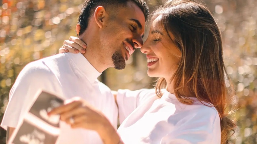 نجم الريال ينتظر مولودين توأم مع زوجته