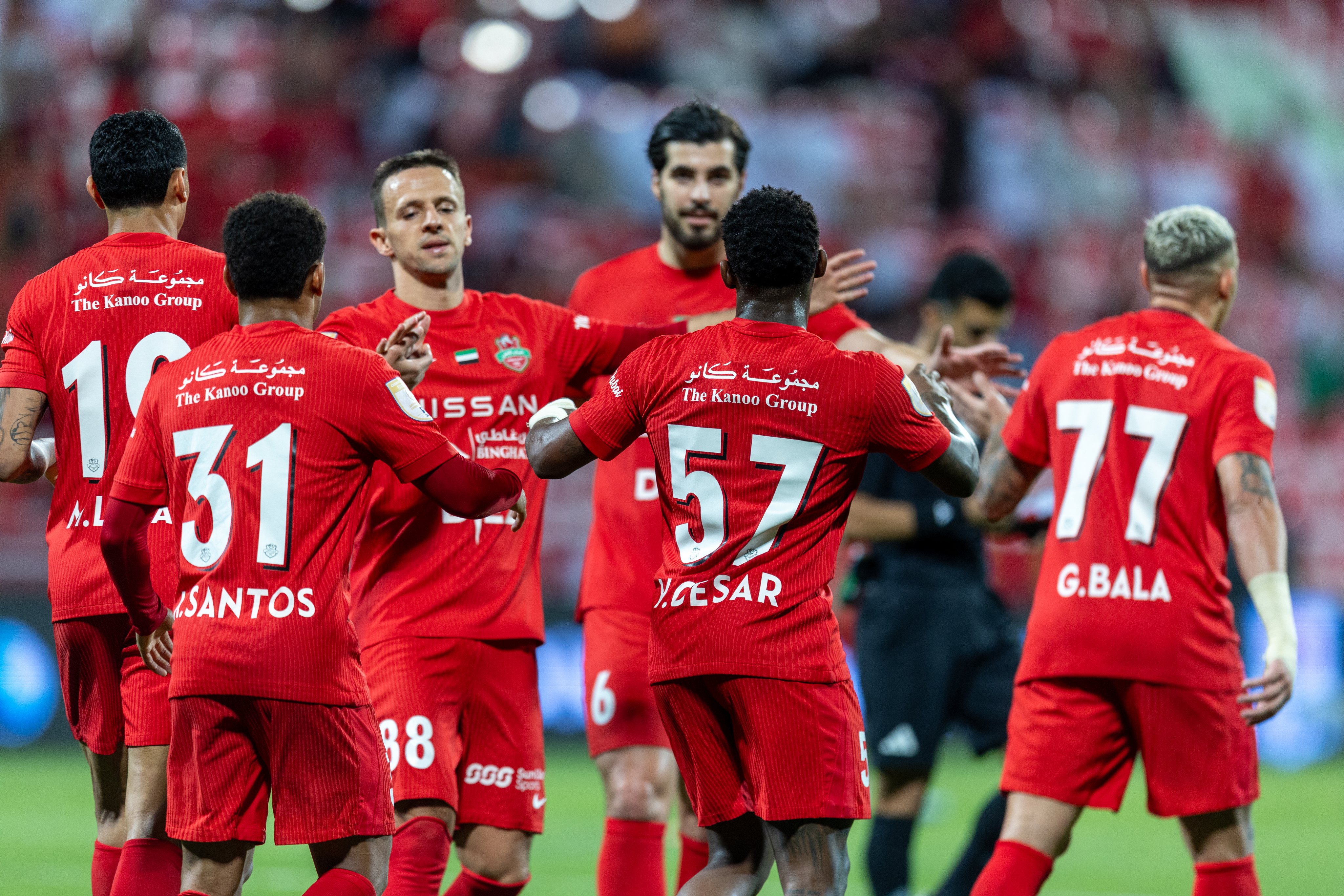 صدارة مؤقتة لشباب الأهلي