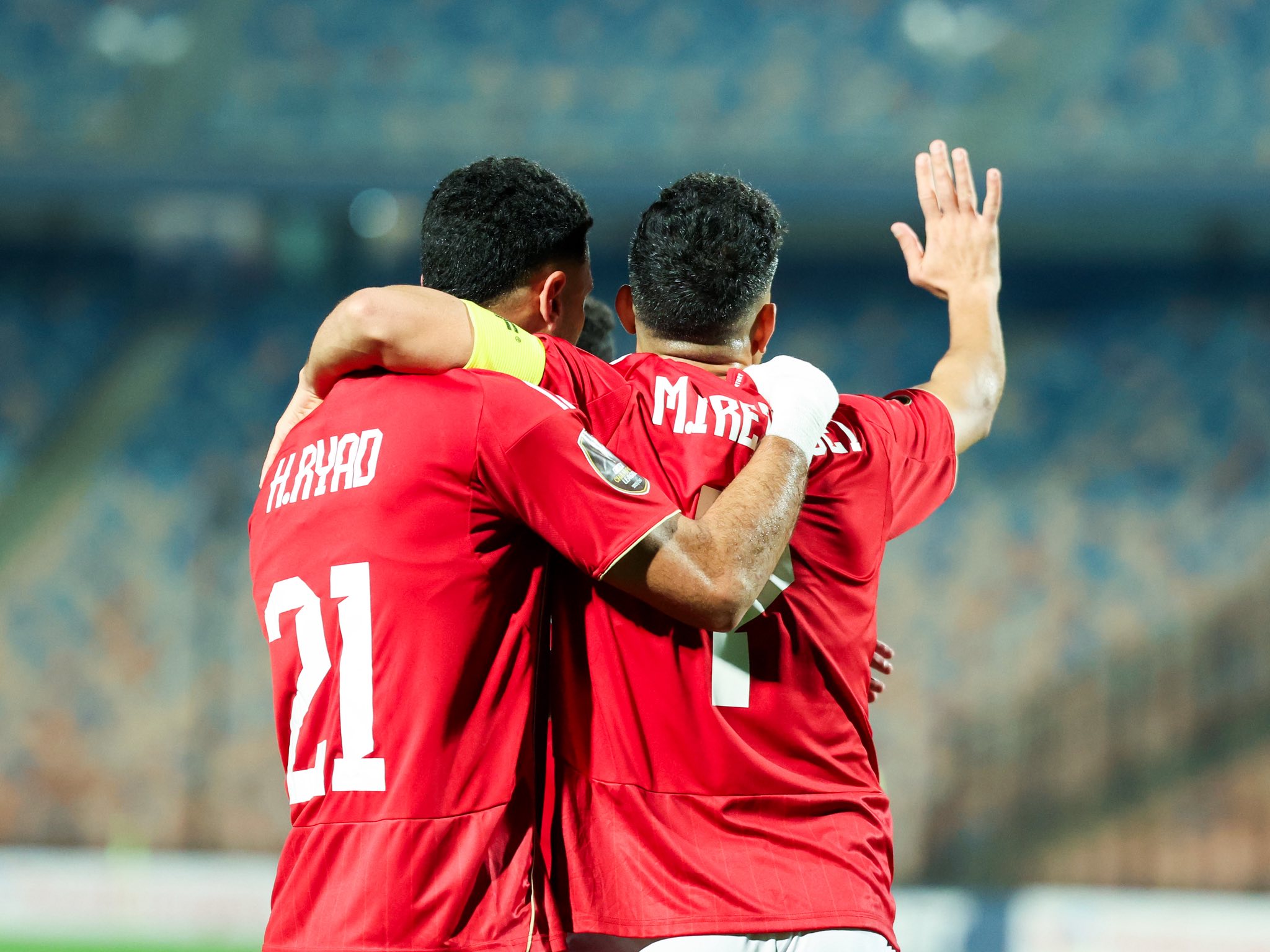  بعد الخروج الإفريقي.. الأهلي يجمد مستحقات لاعبيه!