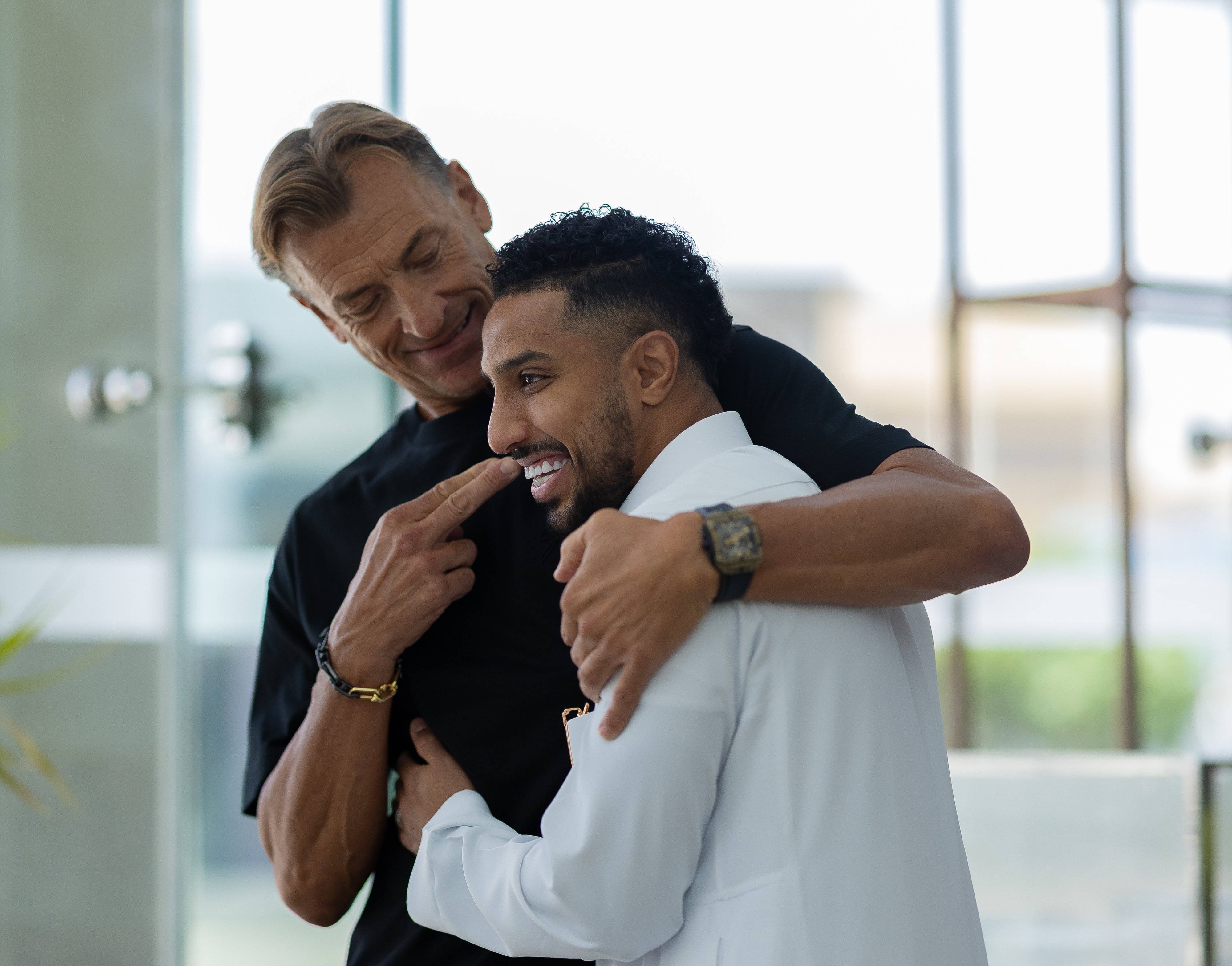  الدوسري يغيب عن الأخضر والهلال.. أسبوعين!