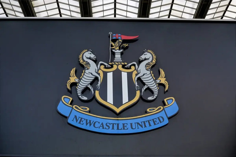 نيوكاسل يترنح مع إيدي هاو!