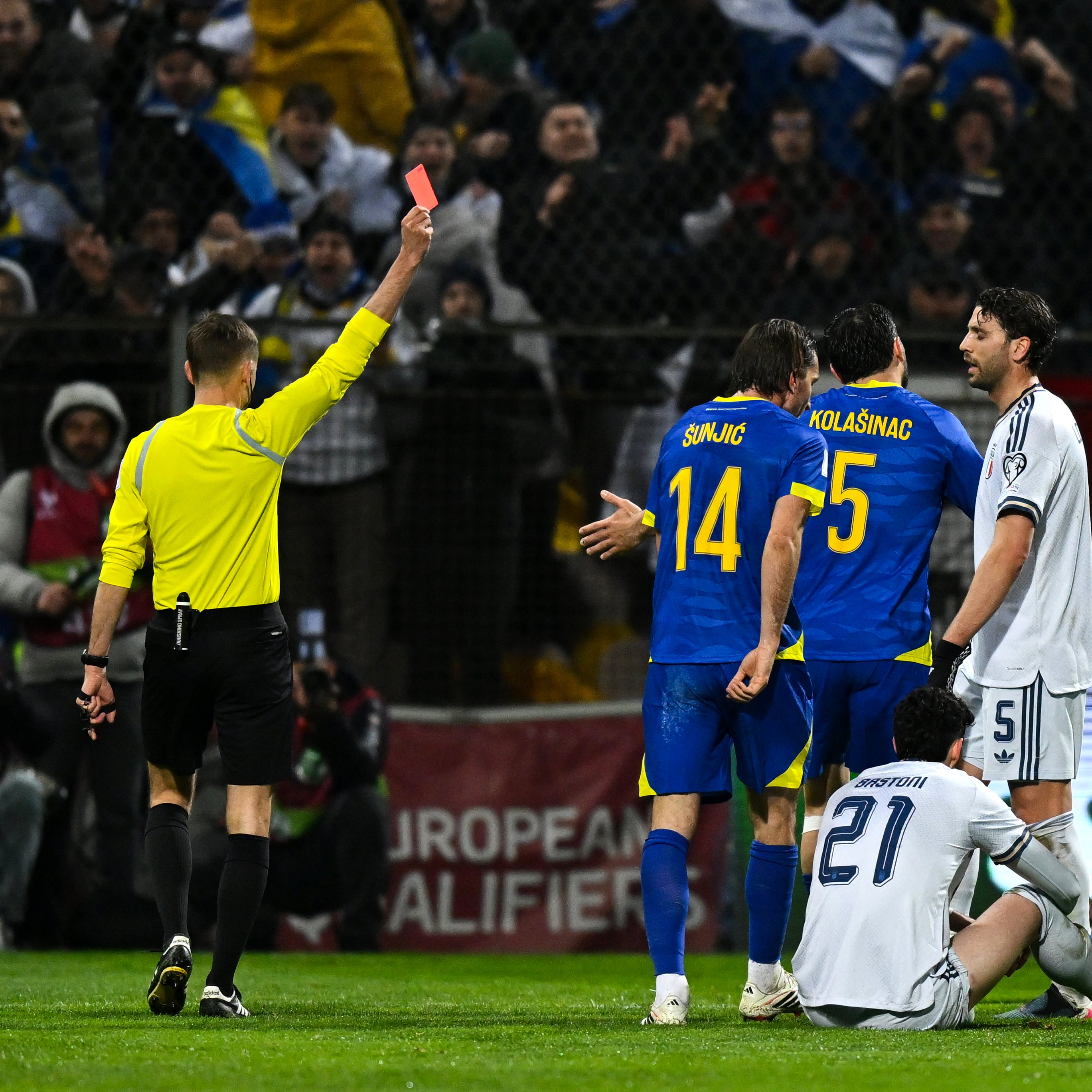 صدمة.. إيطاليا تواصل الغياب عن المونديال