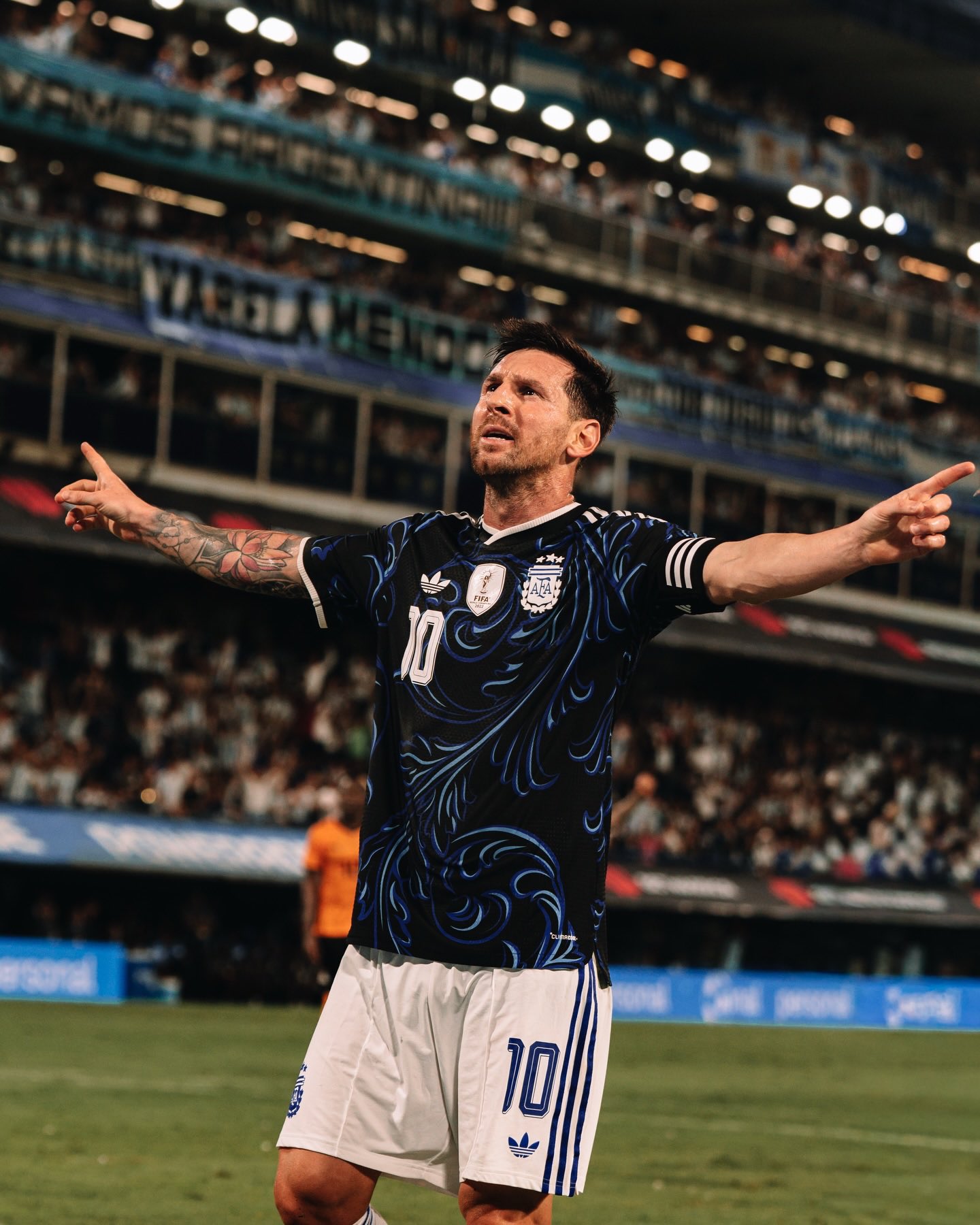 Scaloni: Messi will reach 1000 goals