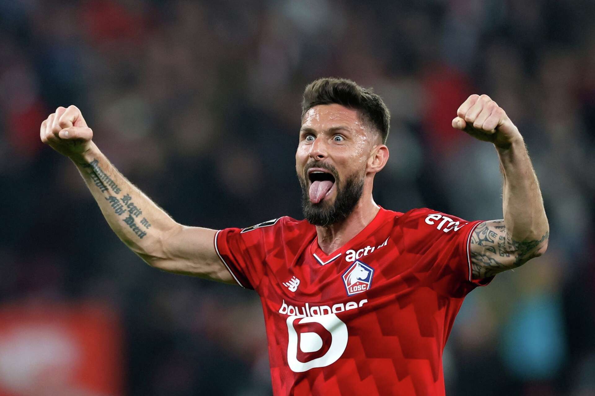 ليل يصعق لانس