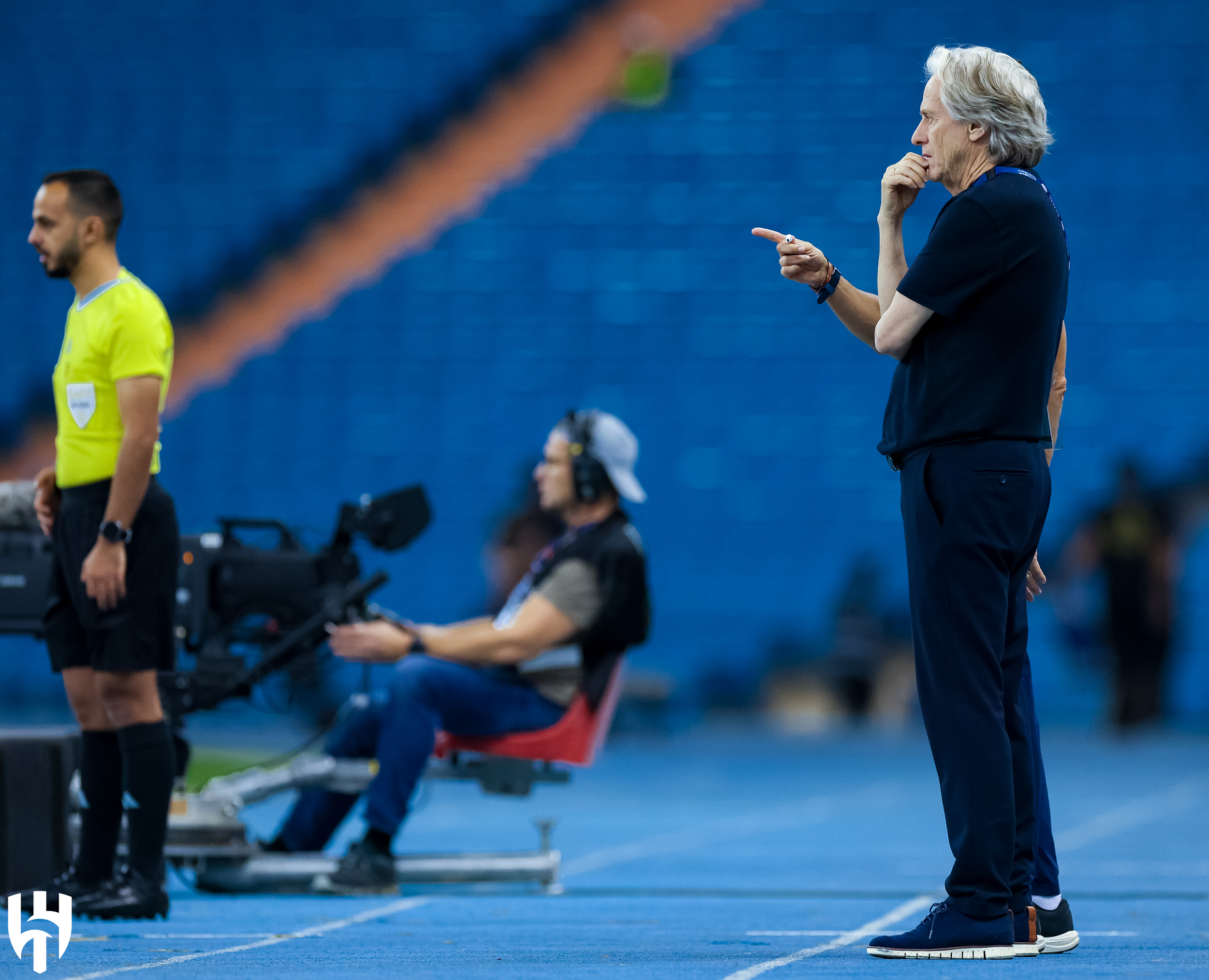 إنزاجي يعقد اجتماعًا طارئًا مع الهلال