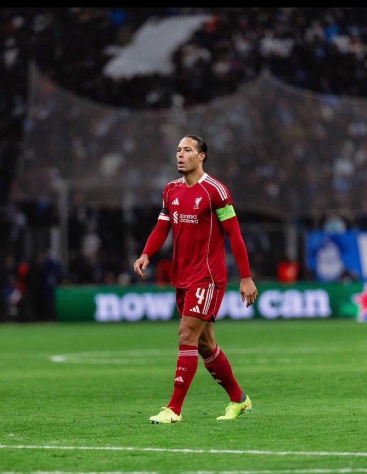 ليفربول يحسم موقفه من فان دايك