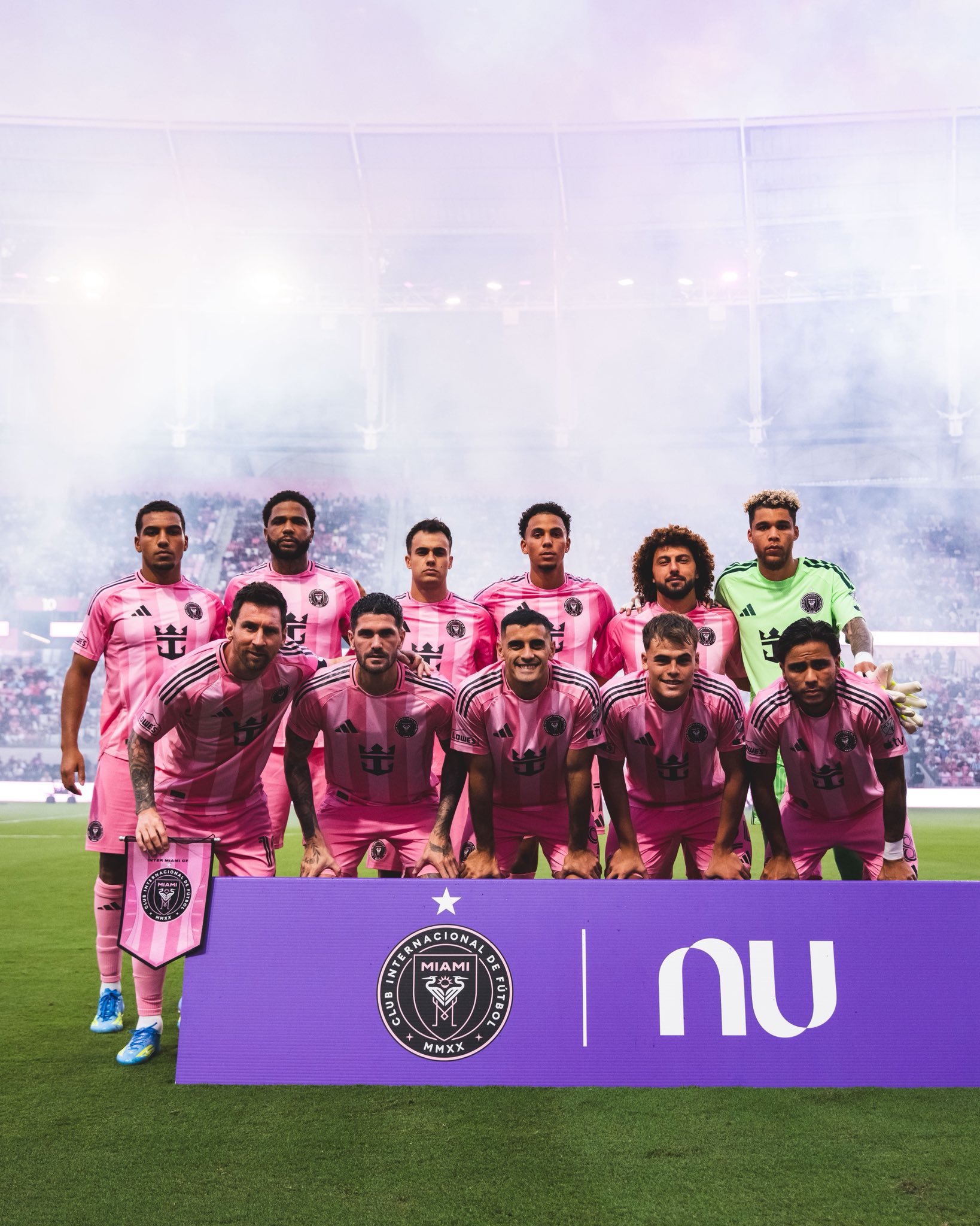 نيويورك يفرض التعادل على ميسي ورفاقه