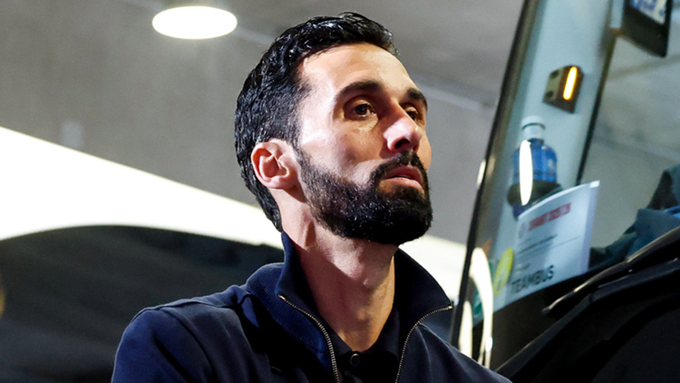 أربيلوا يفتح النار على حكم مباراة بايرن