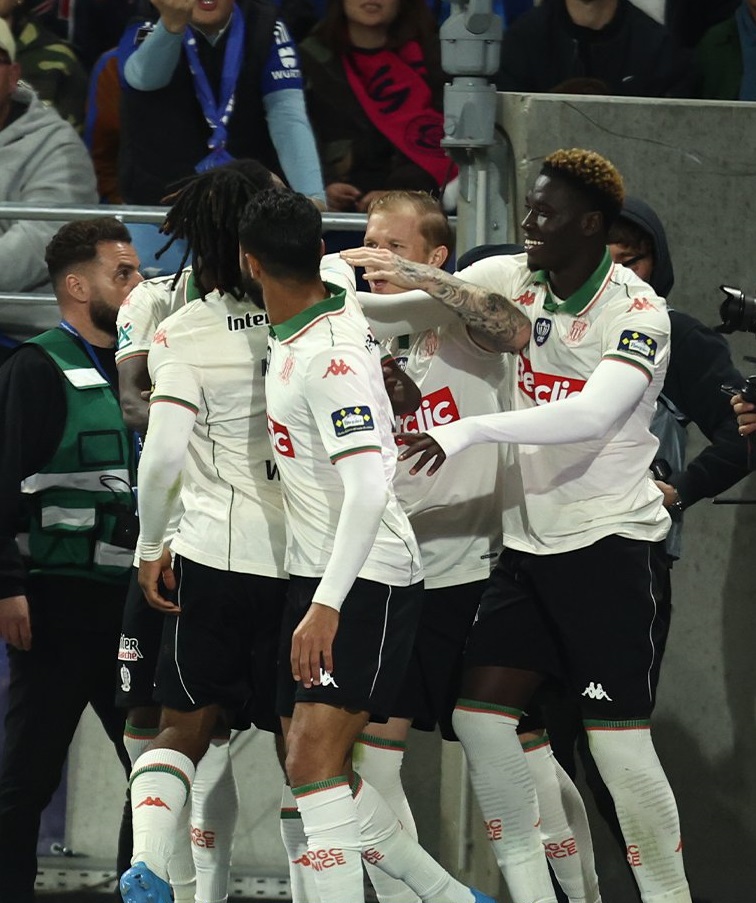 نيس يواجه لانس بنهائي كأس فرنسا