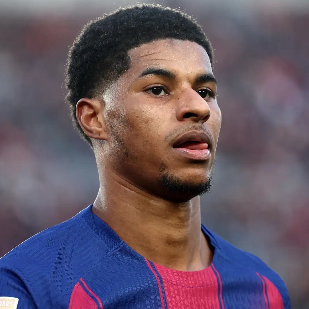 رسالة برشلونة إلى راشفورد بشأن مستقبله