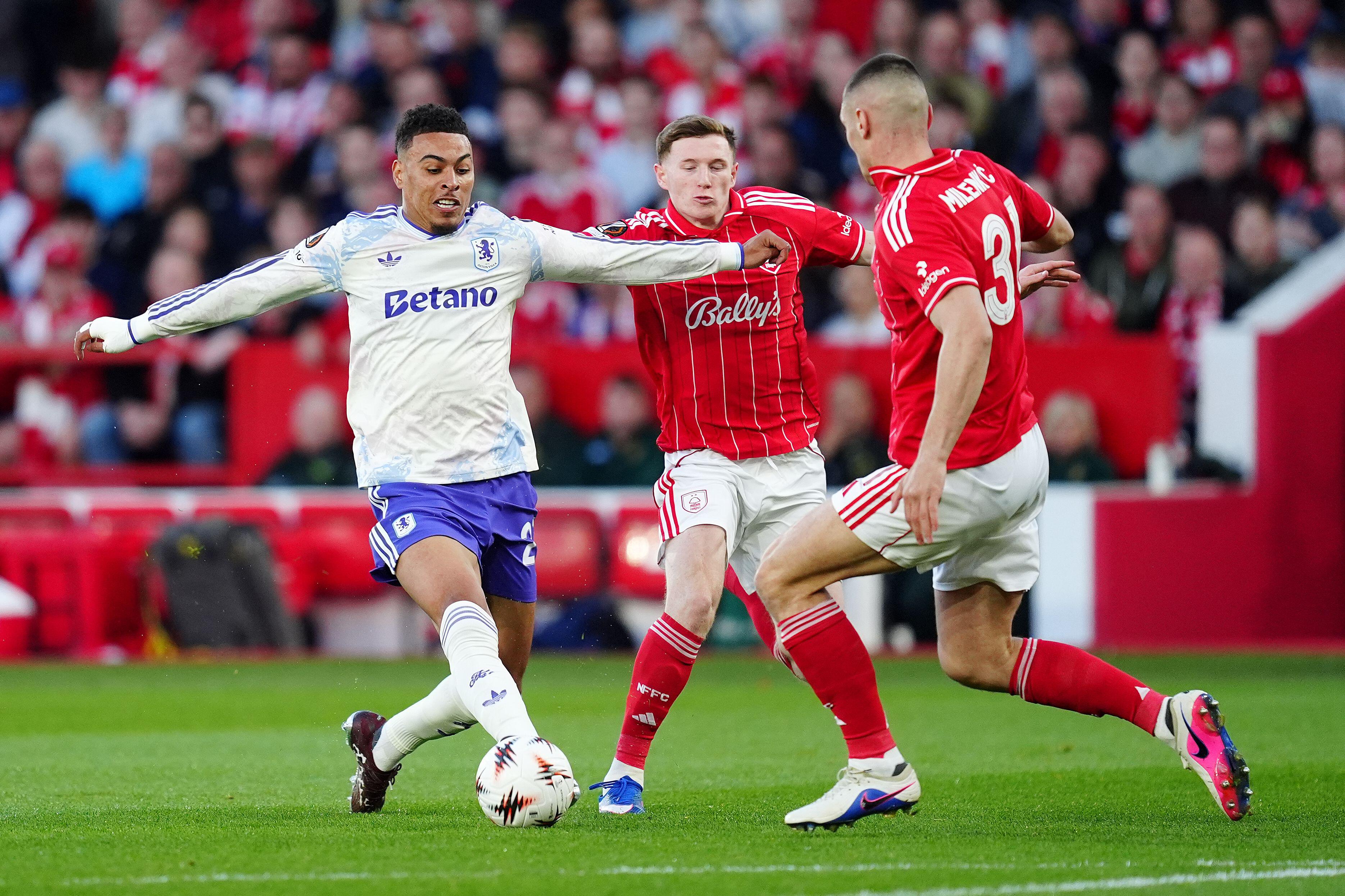 فوز نوتينجهام وبراجا في نصف نهائي يوروباليج