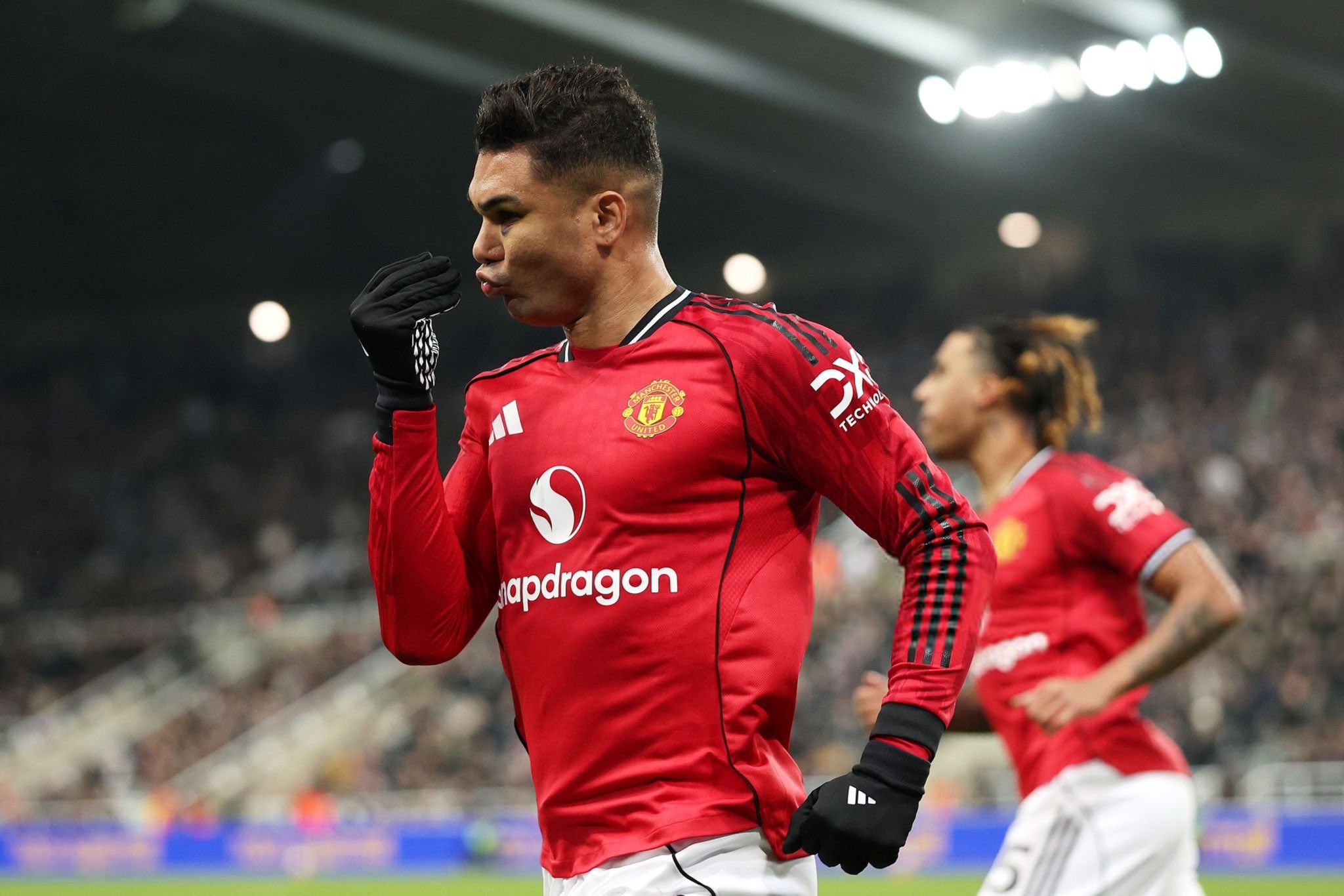 كاسيميرو: موسم مانشستر يونايتد ليس مثالي!
