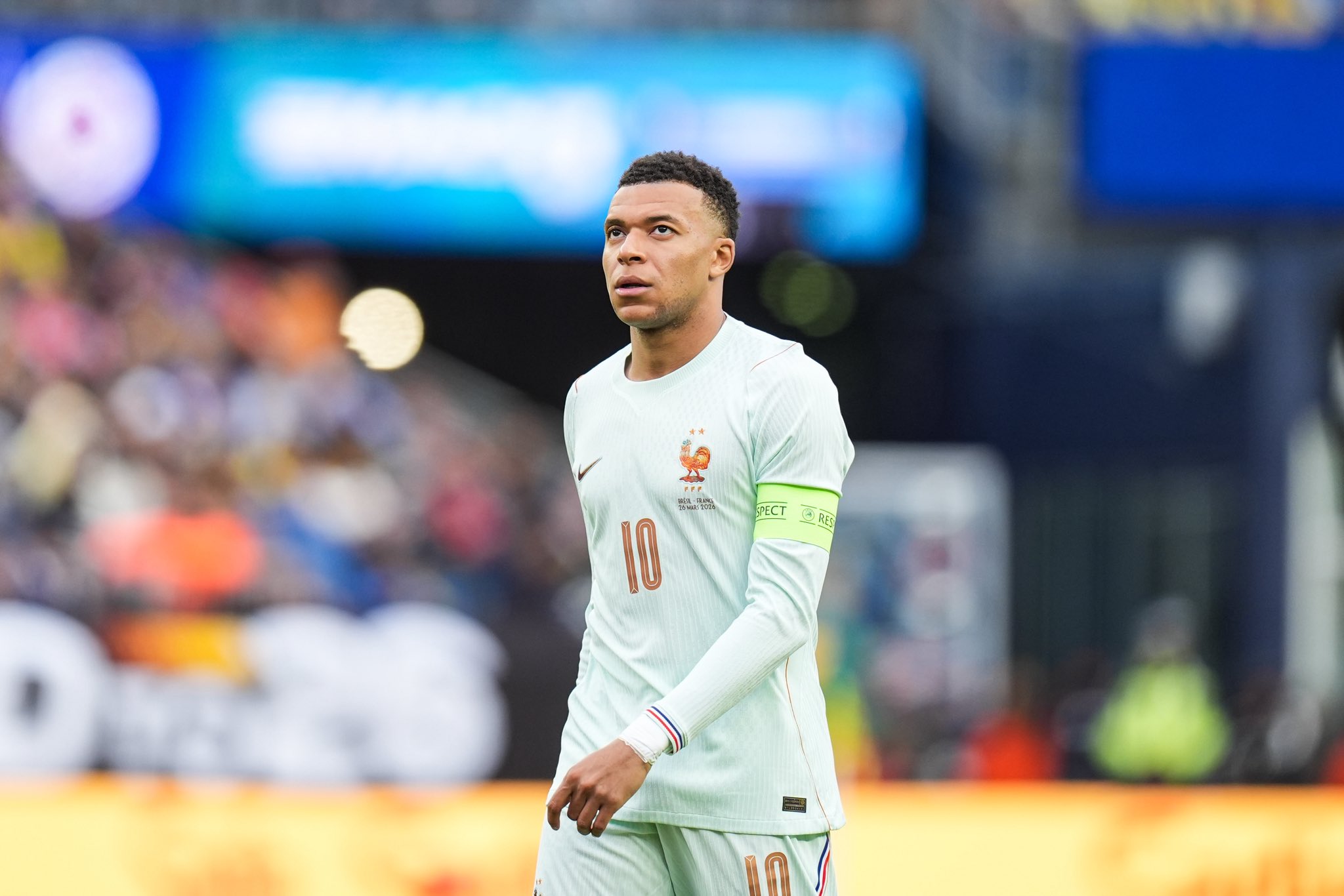 Mbappe: People are waiting for miracles to happen