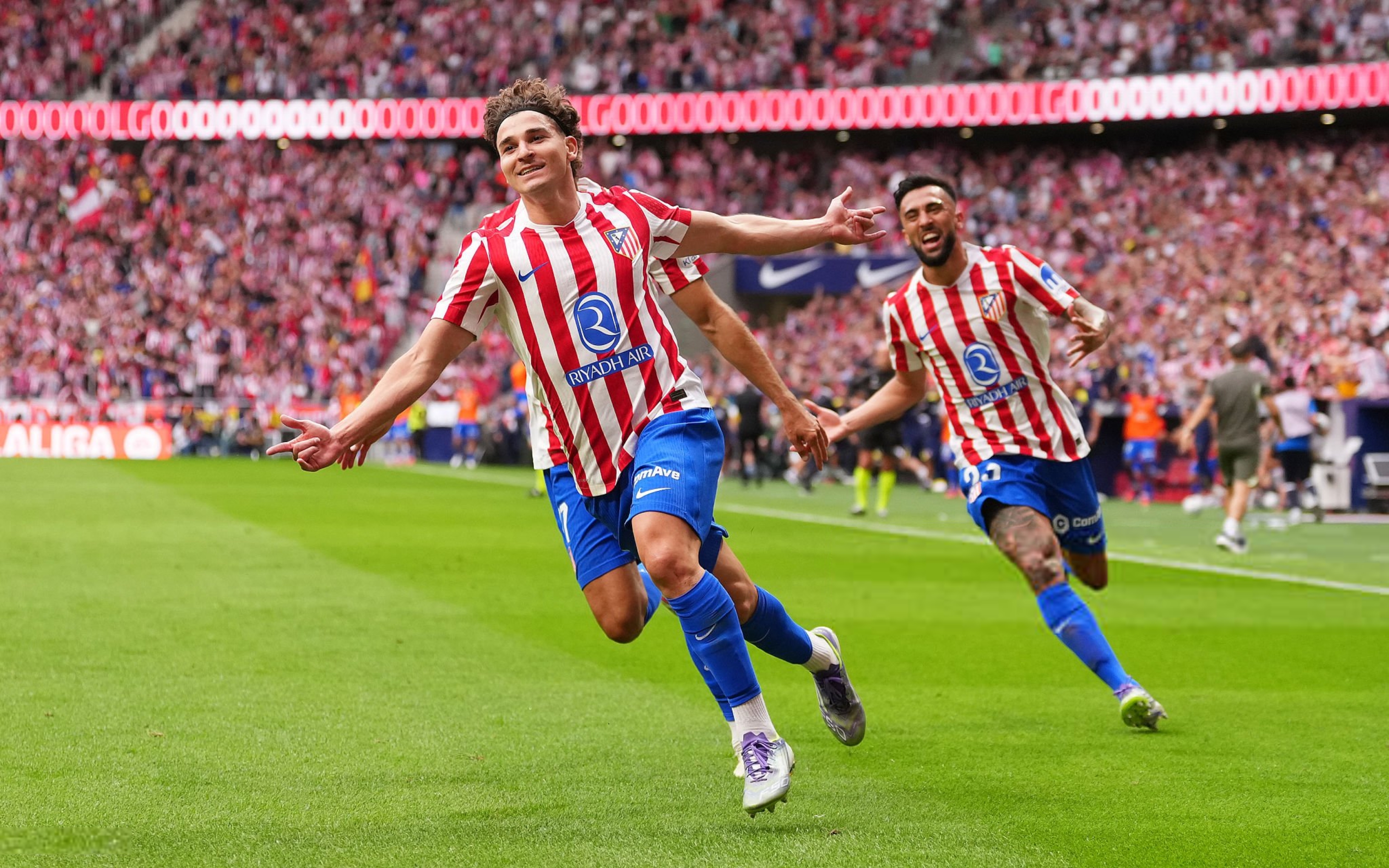 الكشف عن تفاصيل عرض برشلونة لضم ألفاريز