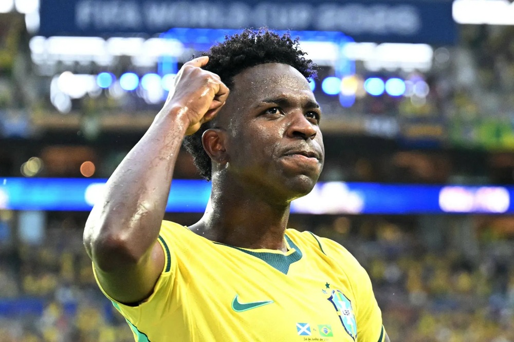 Vinicius equals the records of Brazilian legends