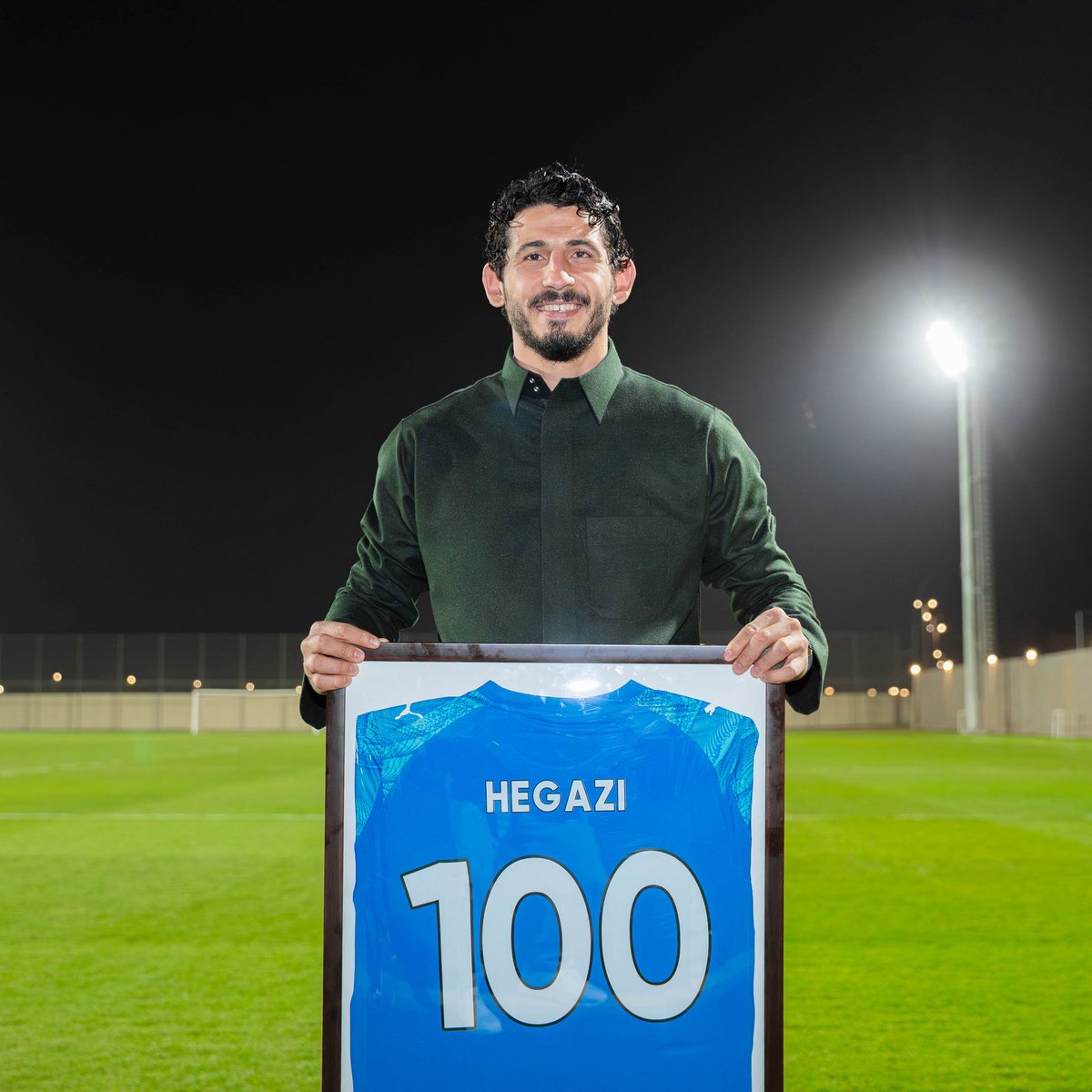 حجازي يقترب من تعليق الحذاء!