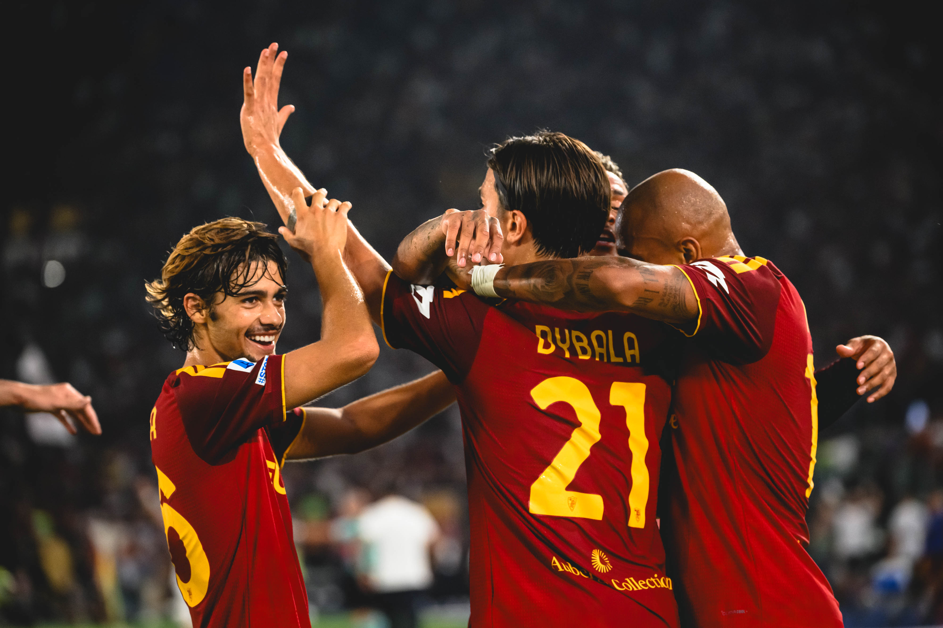 روما يضرب فيورنتينا برباعية في الكالتشيو