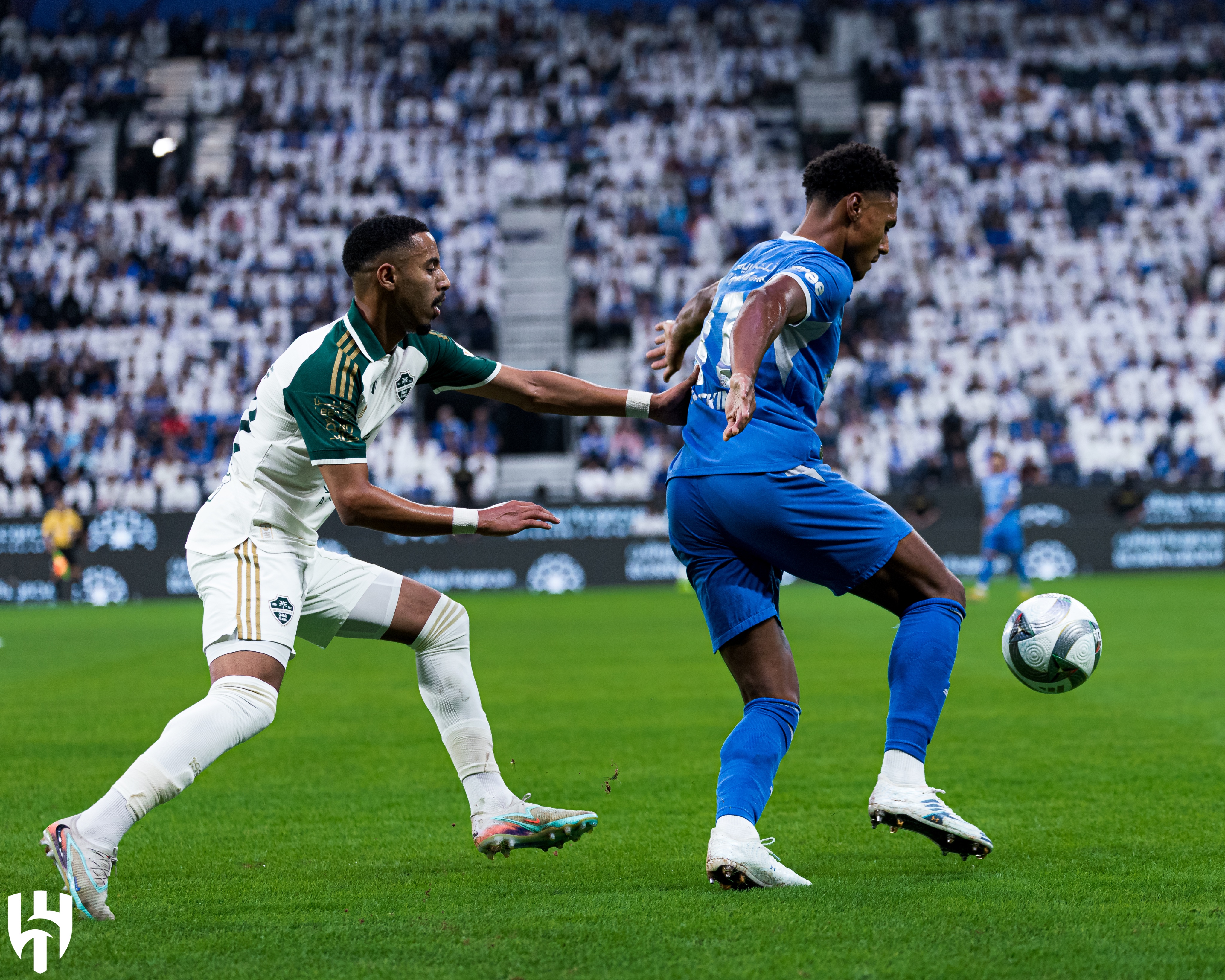 واتكينز يدخل تاريخ الهلال سريعًا