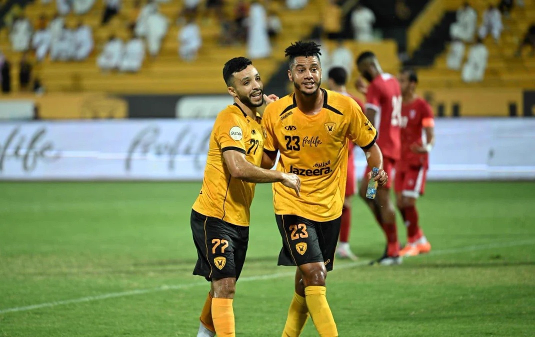 القادسية يهزم النصر بثلاثية ويتصدر دوري زين