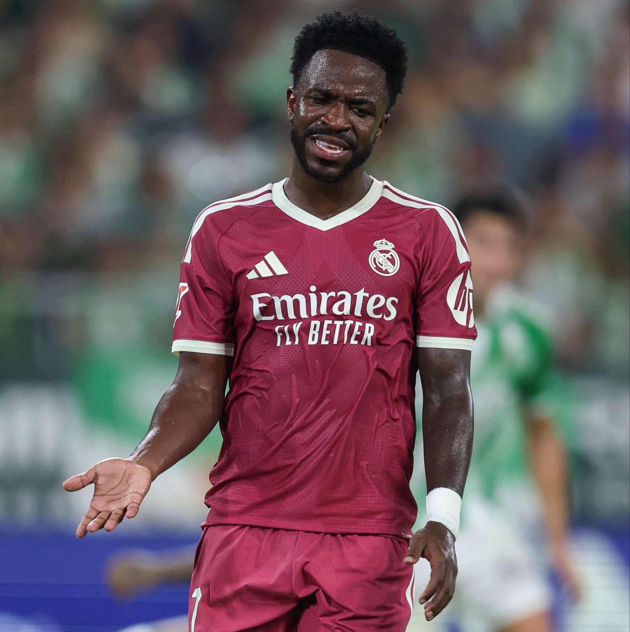 الخطر يقترب من فينيسيوس في ريال مدريد!