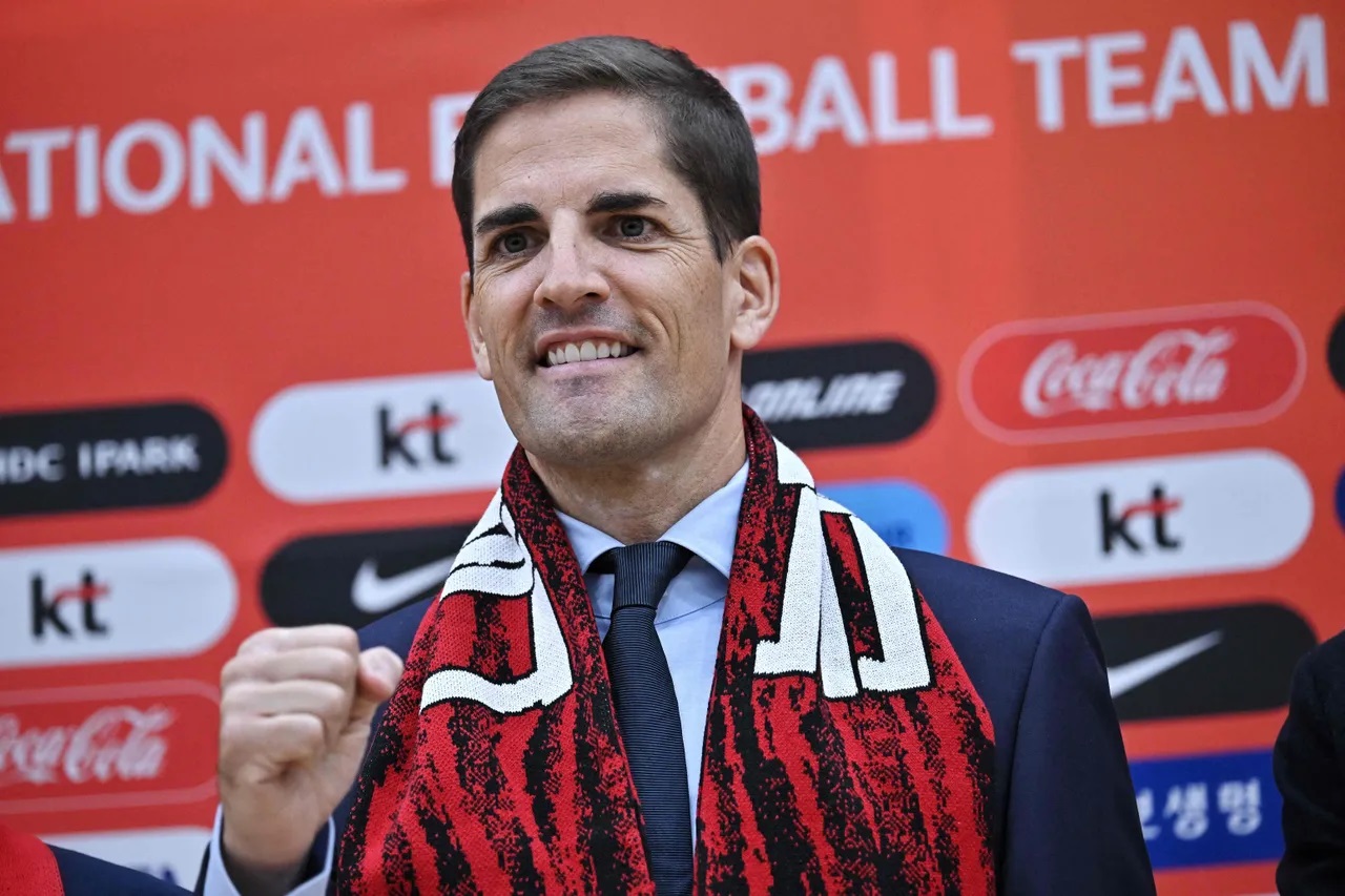 مورينو ينفي اعتماد الذكاء الاصطناعي!