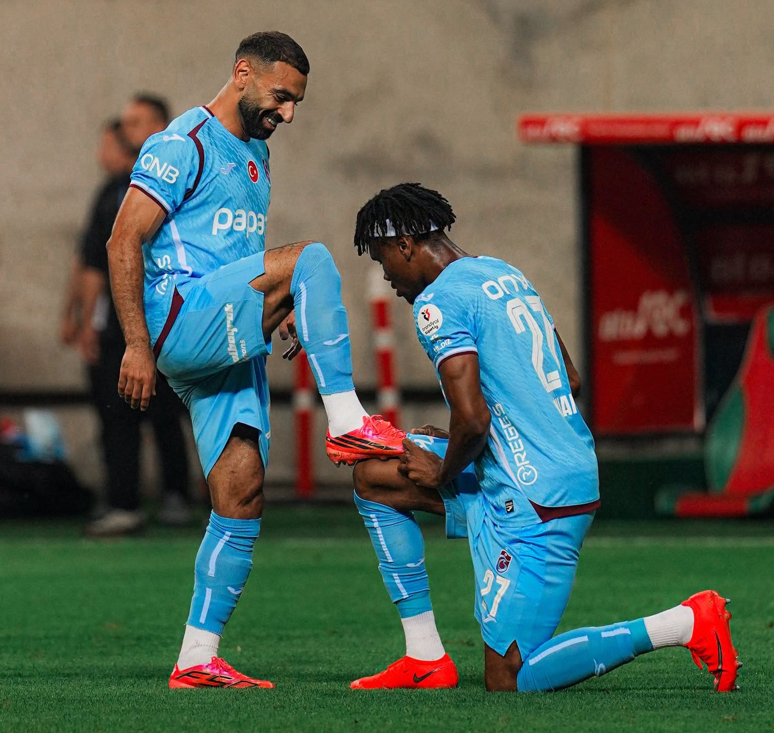 ليلة الرعب.. صلاح يصطدم بوحش الدوري التركي