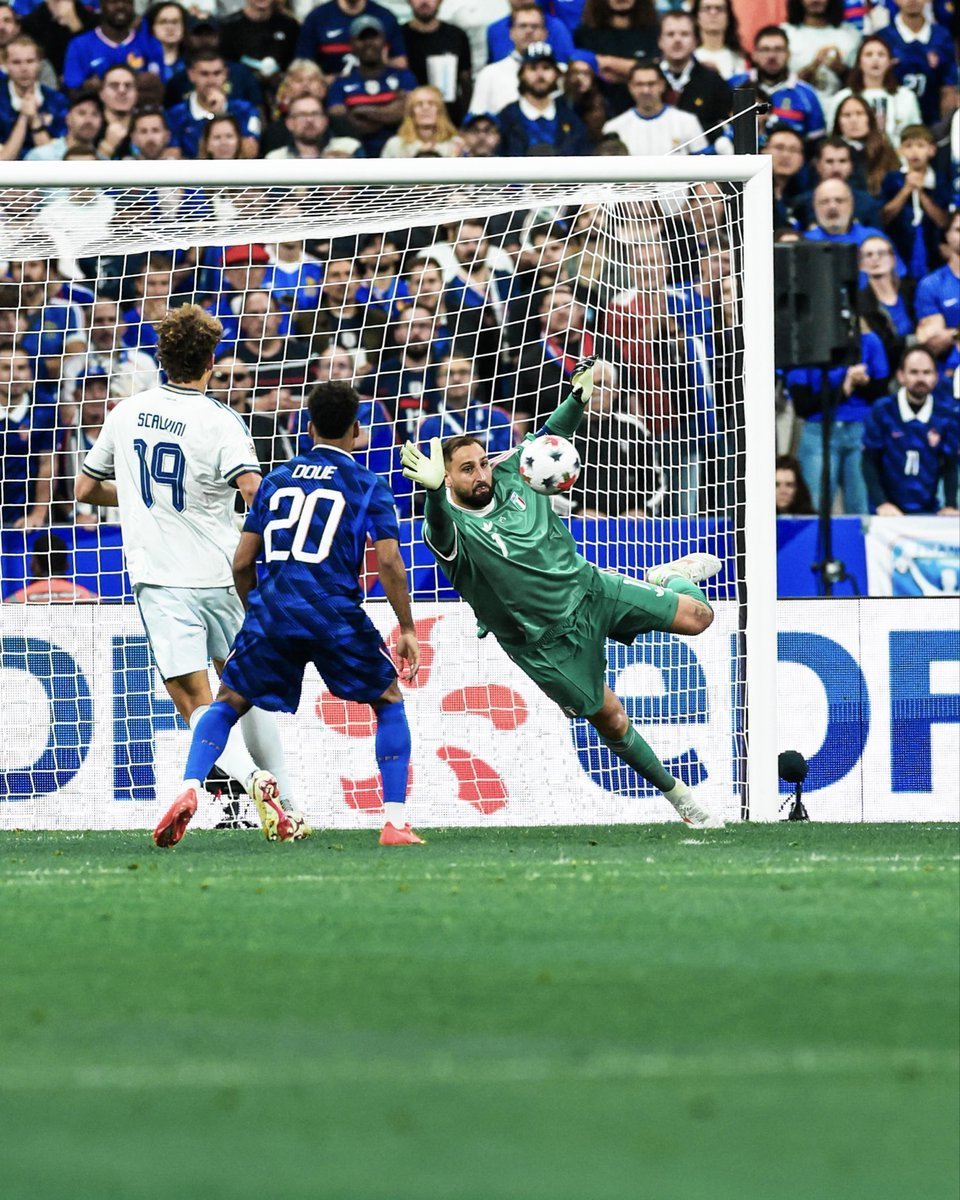 إيطاليا تفرض التعادل على فرنسا