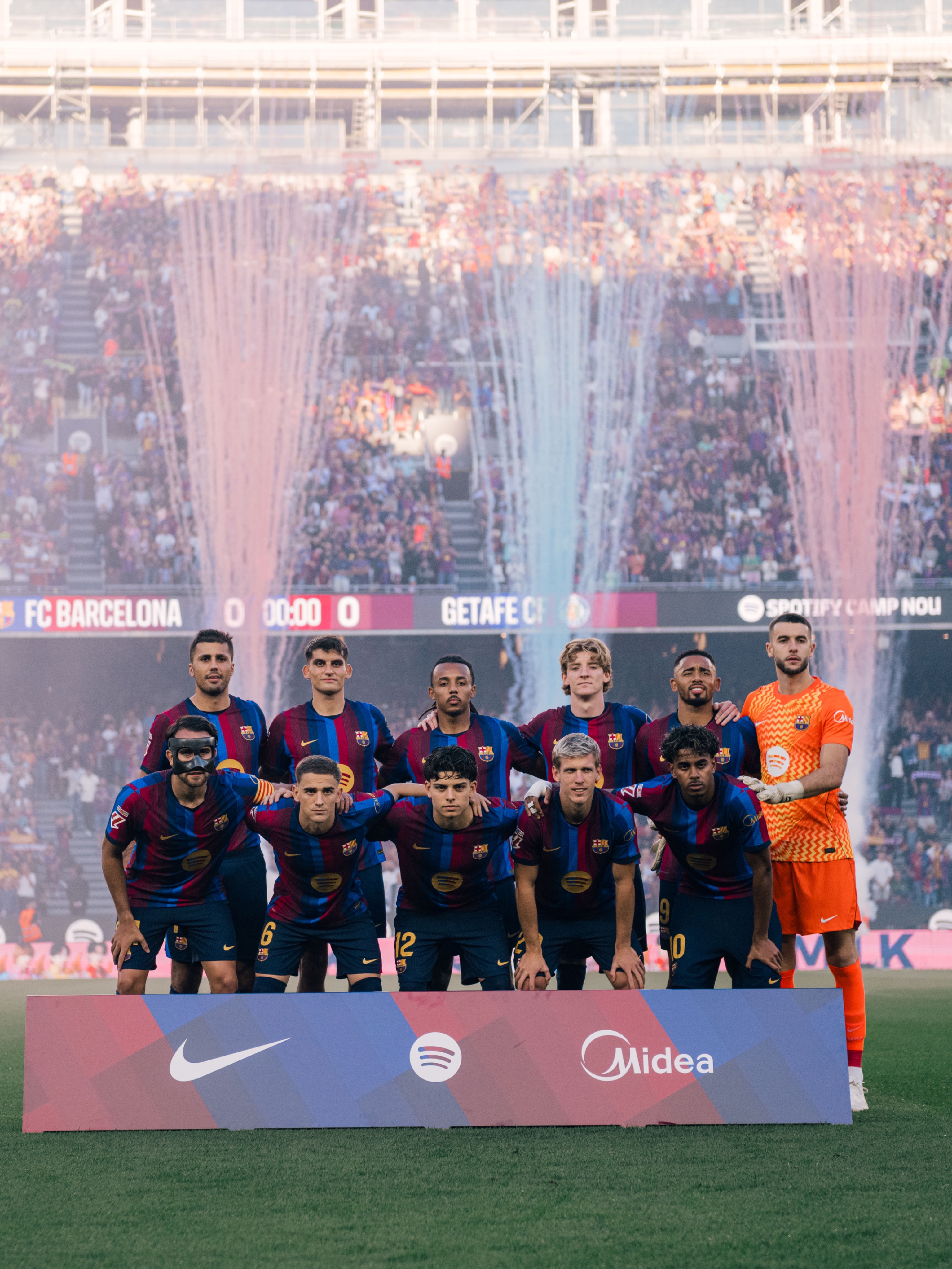 Barcelona will field their strongest lineup against Galatasaray