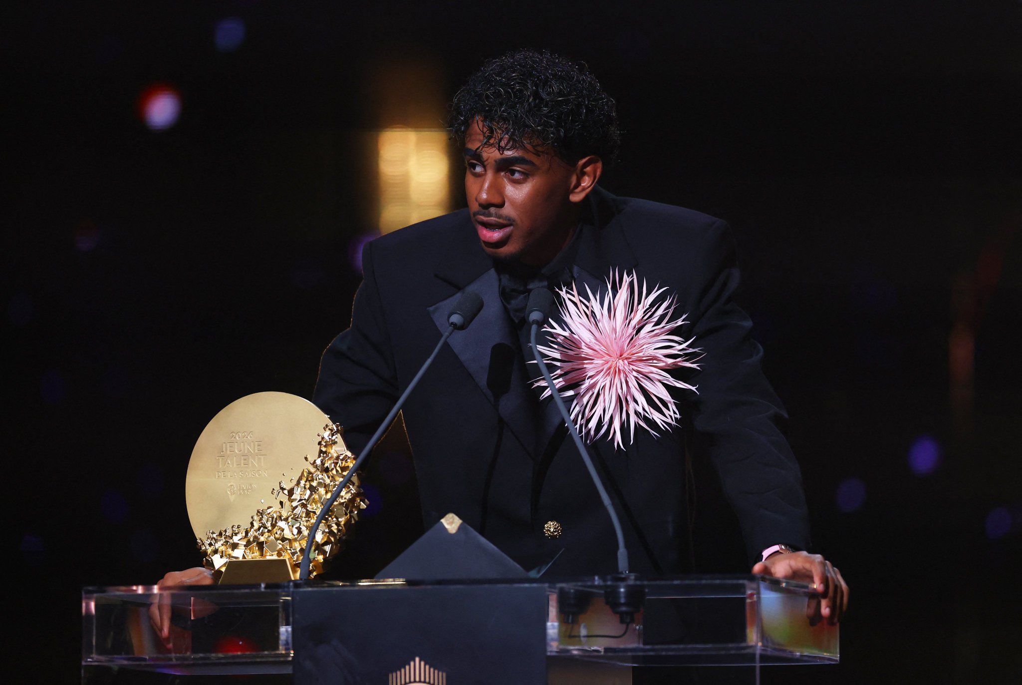 يامال يحصد جائزة كوبا لأفضل لاعب شاب بالعالم